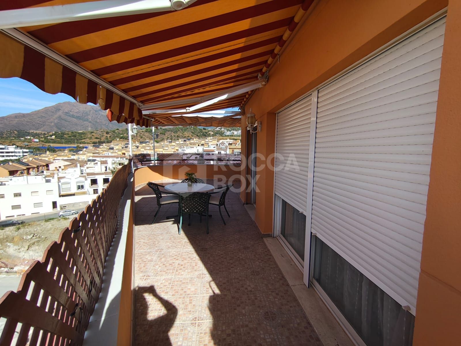 Spectacular penthouse apartment in the desirable Calvario, Estepona