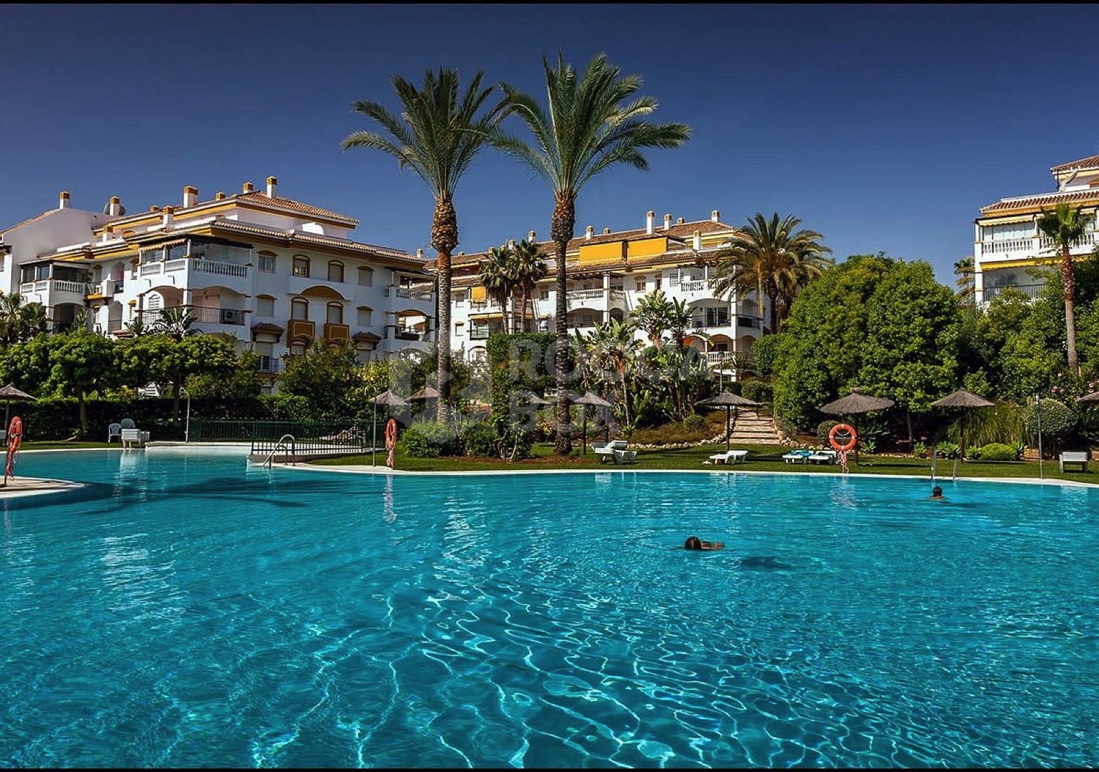 Exquisite 2-Bedroom Apartment in La Dama de Noche