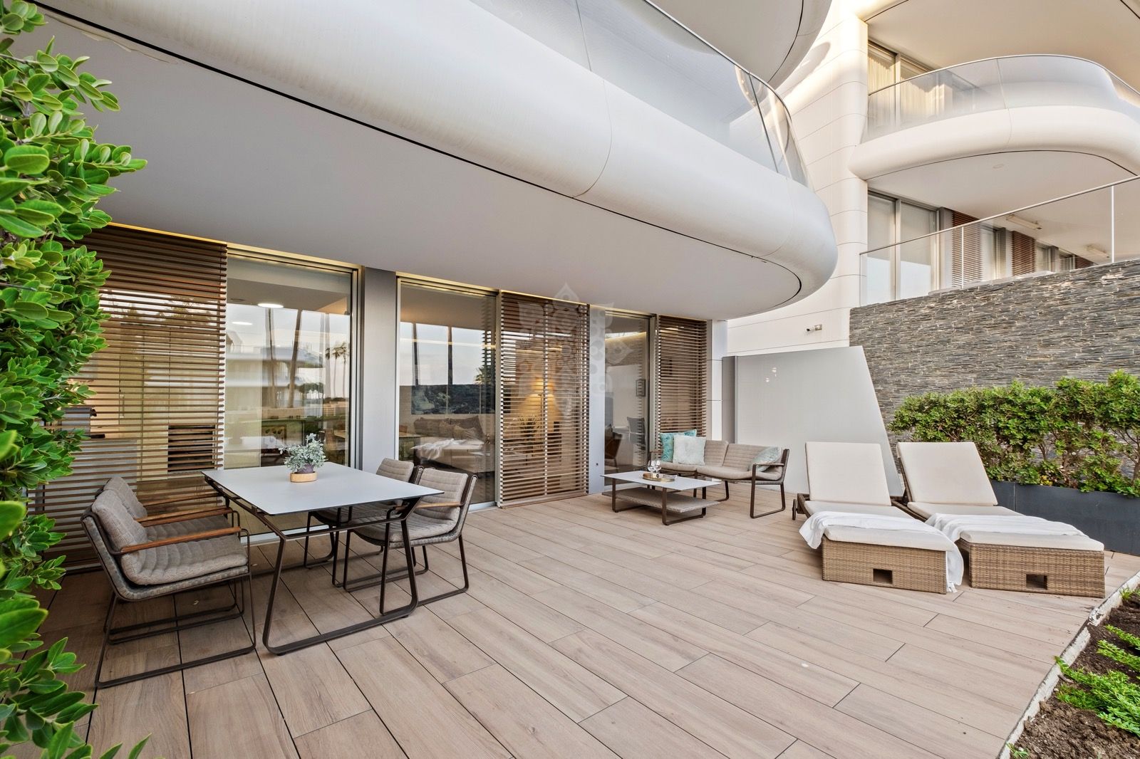 Apartamento Planta Baja en Guadalobon, Estepona