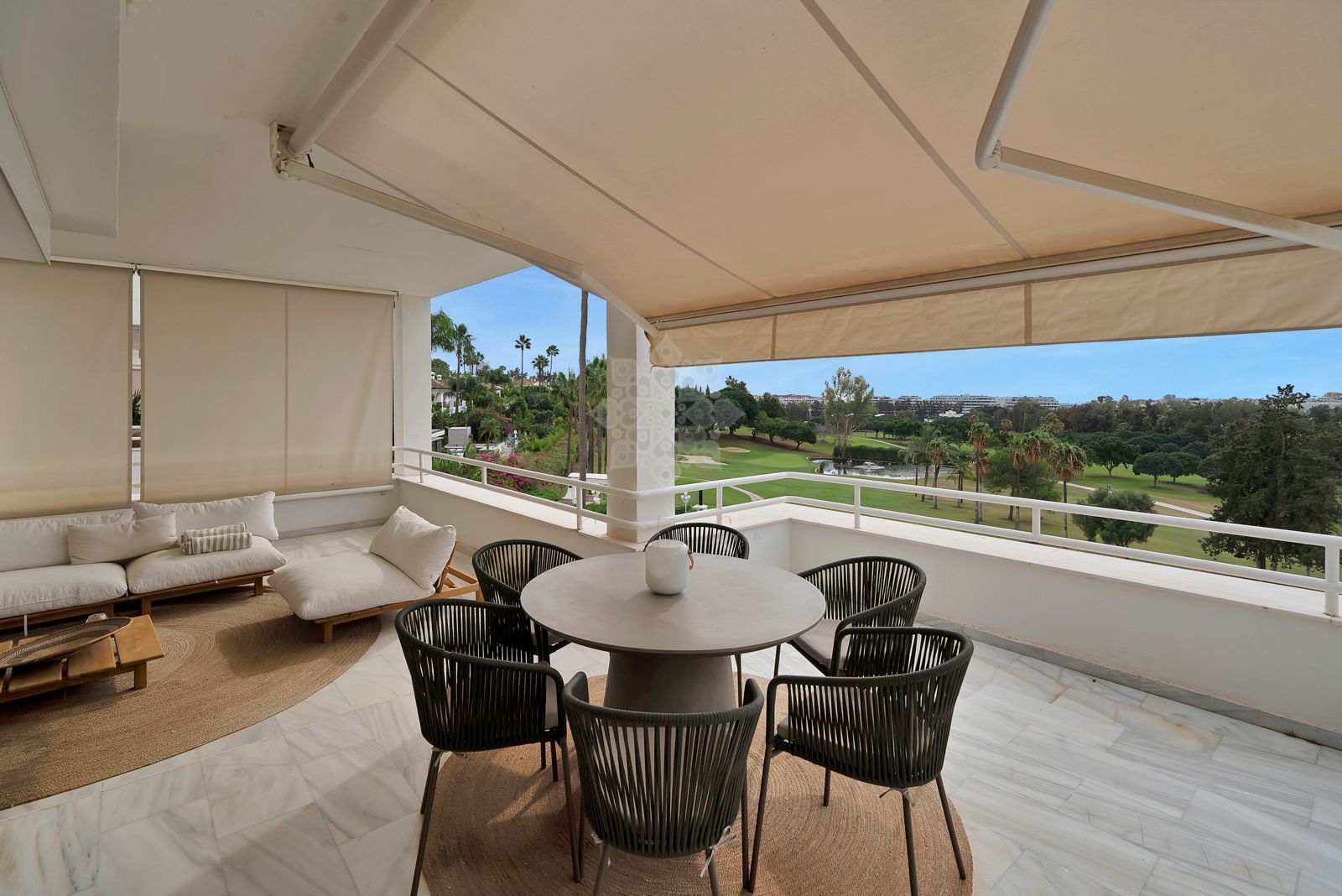 Apartment in Nueva Andalucia, Marbella