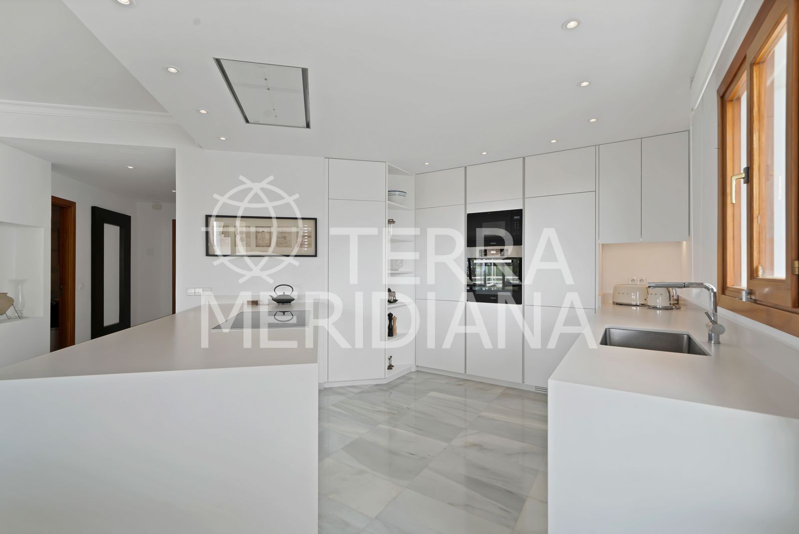 Apartment in Nueva Andalucia, Marbella