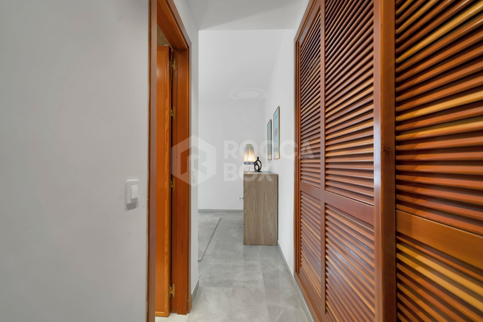 Recently renovated, west-facing middle-floor apartment within the exclusive gated community