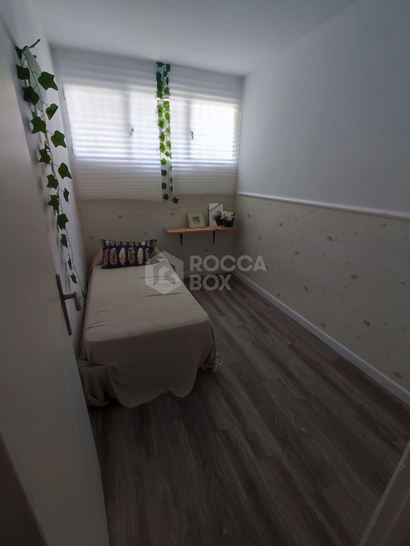 Beautifully renovated apartment in the vibrant Urbanización Parque Antena