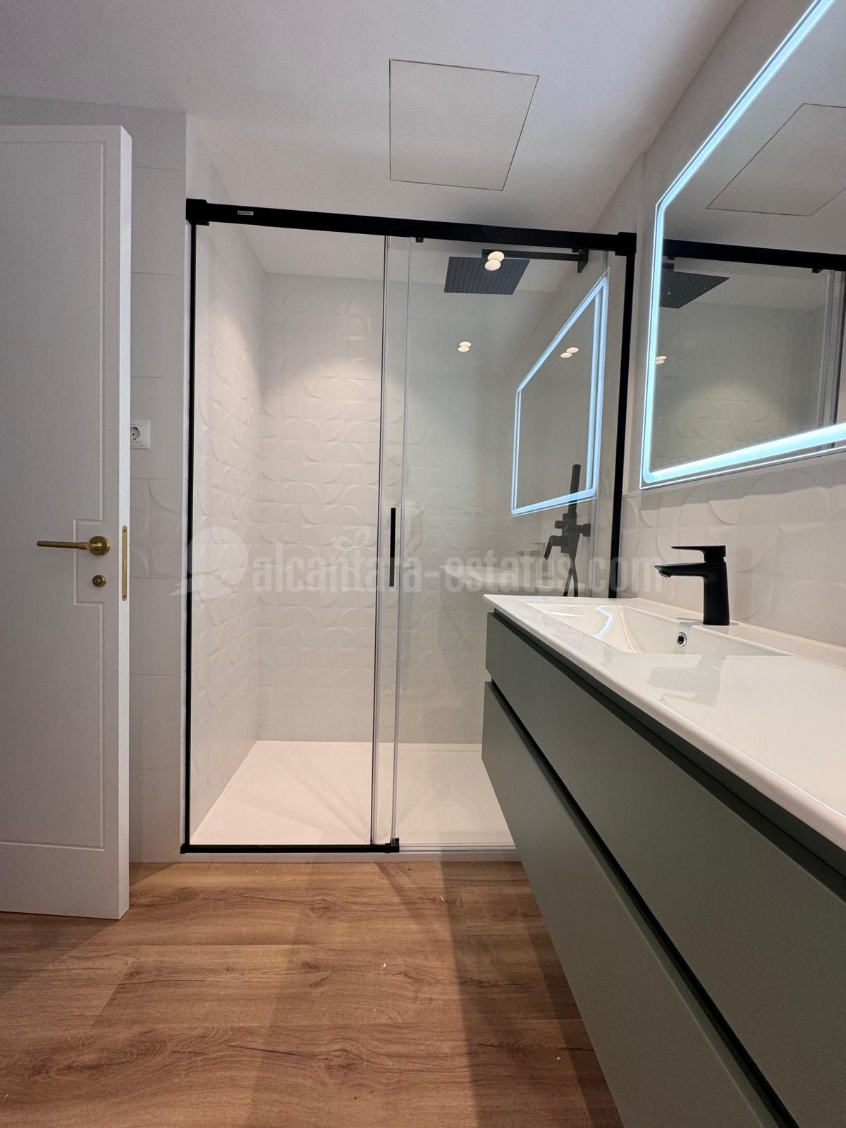 Ground Floor Apartment in Cortijo Blanco, San Pedro de Alcantara