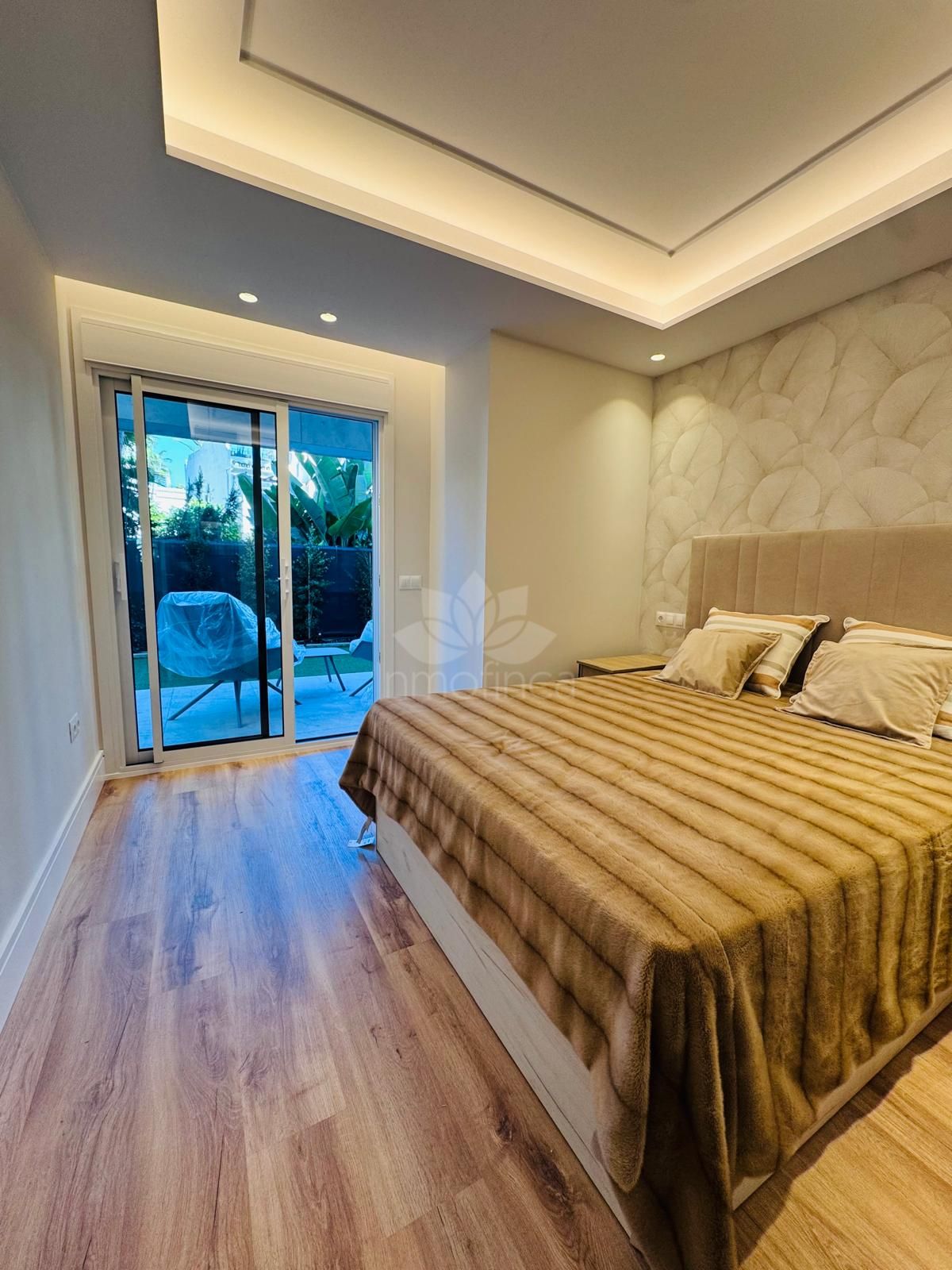 Ground Floor Apartment in Cortijo Blanco, San Pedro de Alcantara