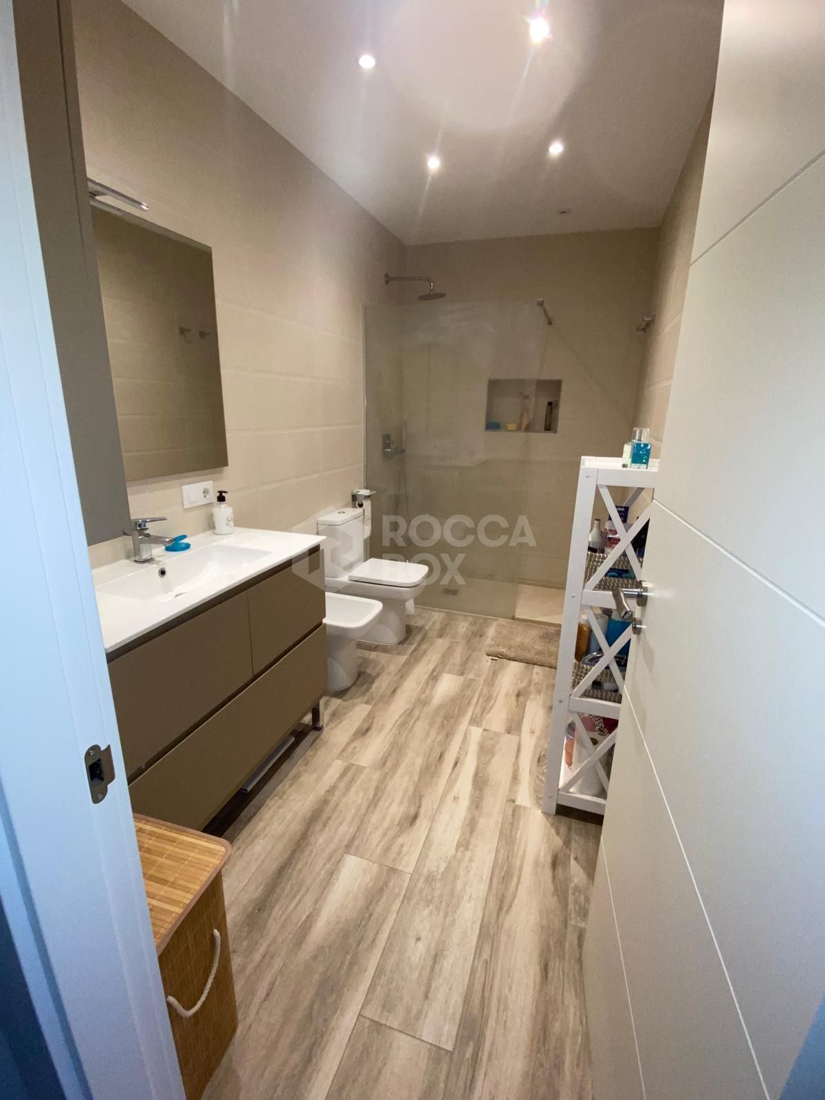 Immaculate townhouse in the serene village of El Secadero