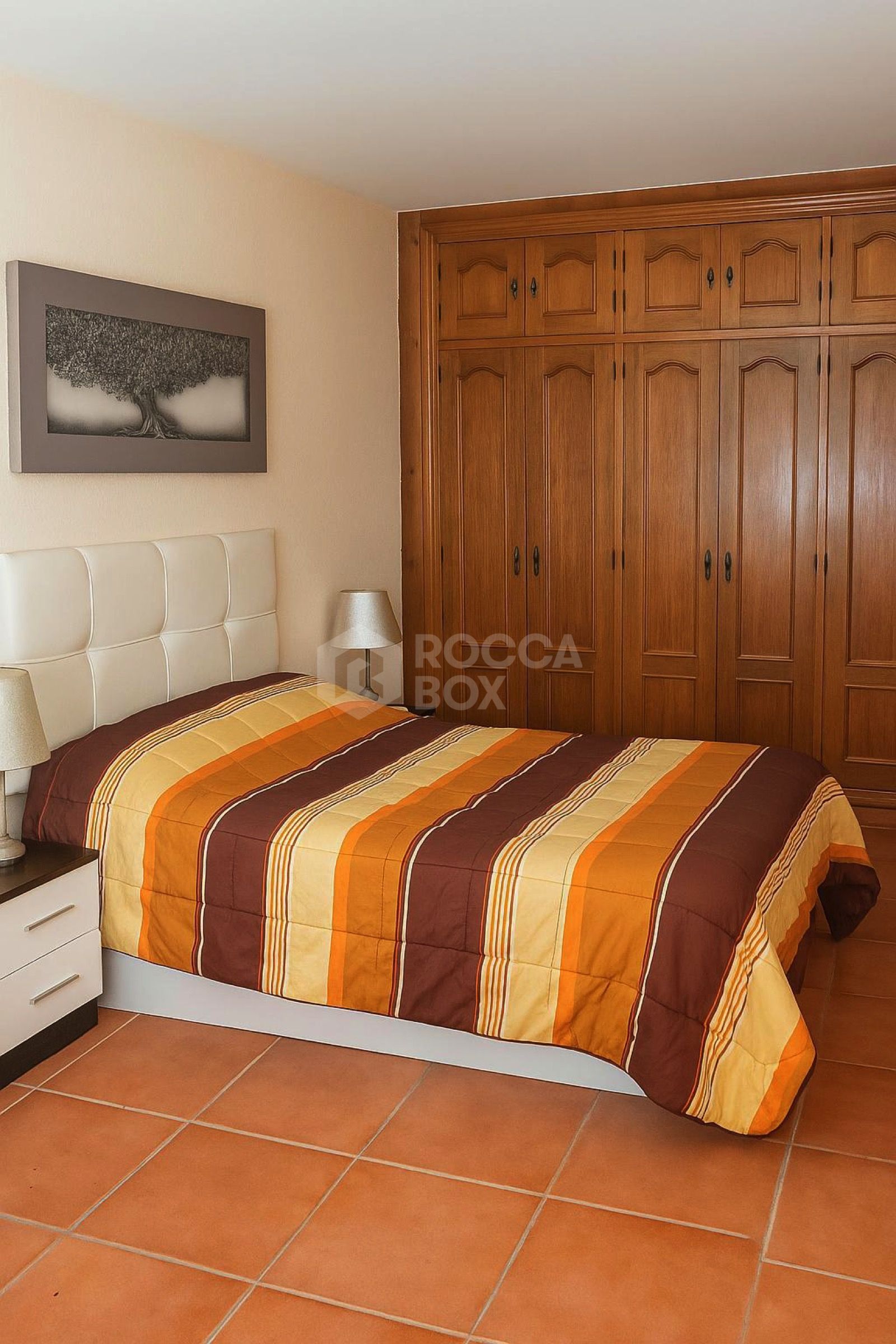 Exquisite townhouse in the prestigious Residencial Villas Madrid urbanisation