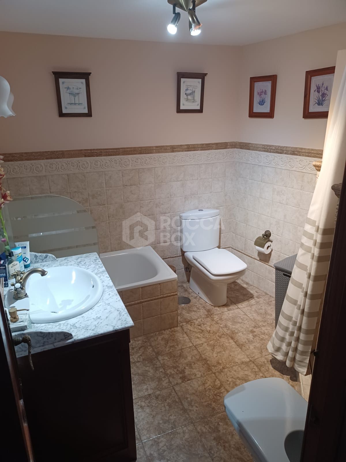 Spacious family townhouse in the tranquil village of San Martín del Tesorillo