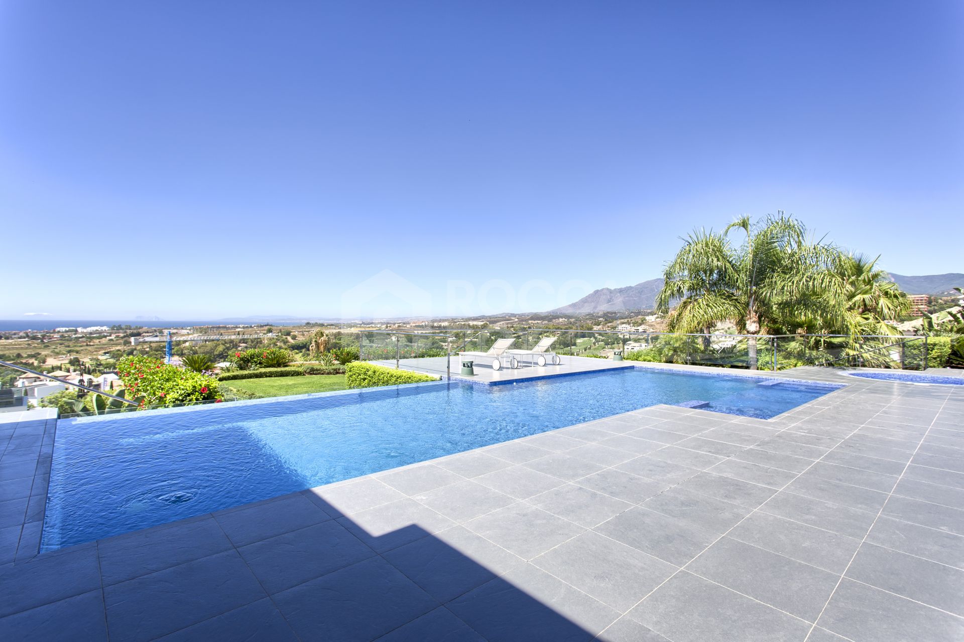 Spectacular villa in Los Flamingos Golf Resort, Benahavis.