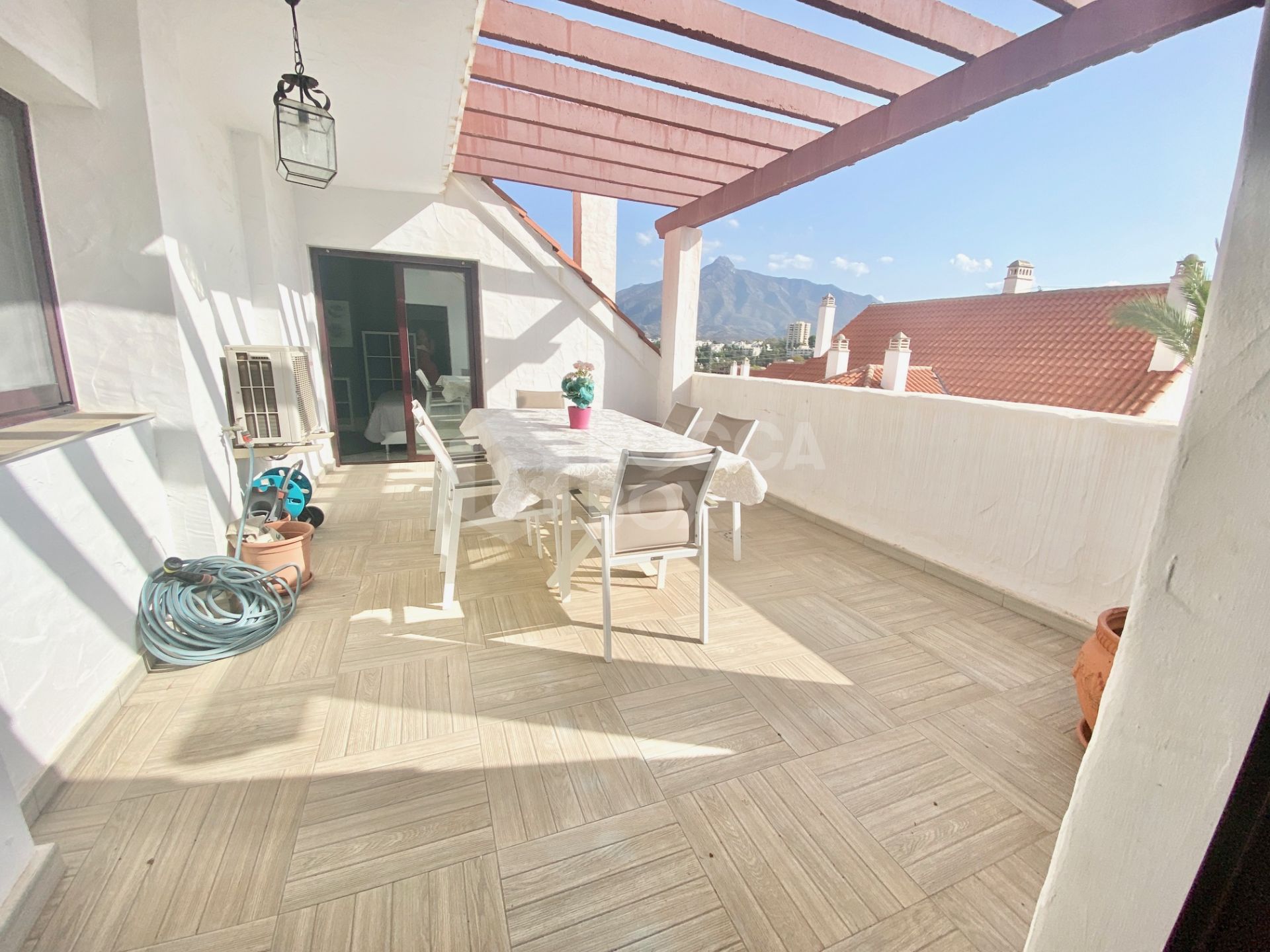 Spectacular Penthouse-Duplex for rent for LONG TERM in Maestranza, Nueva Andalucia.