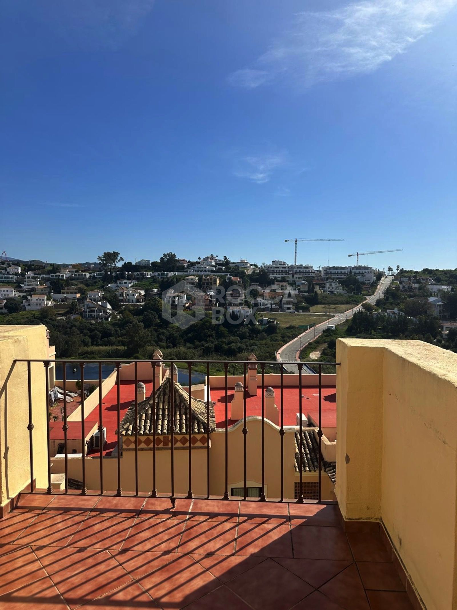 Stunning South-East Facing Penthouse with Panoramic Sea & Sierra Bermeja Views