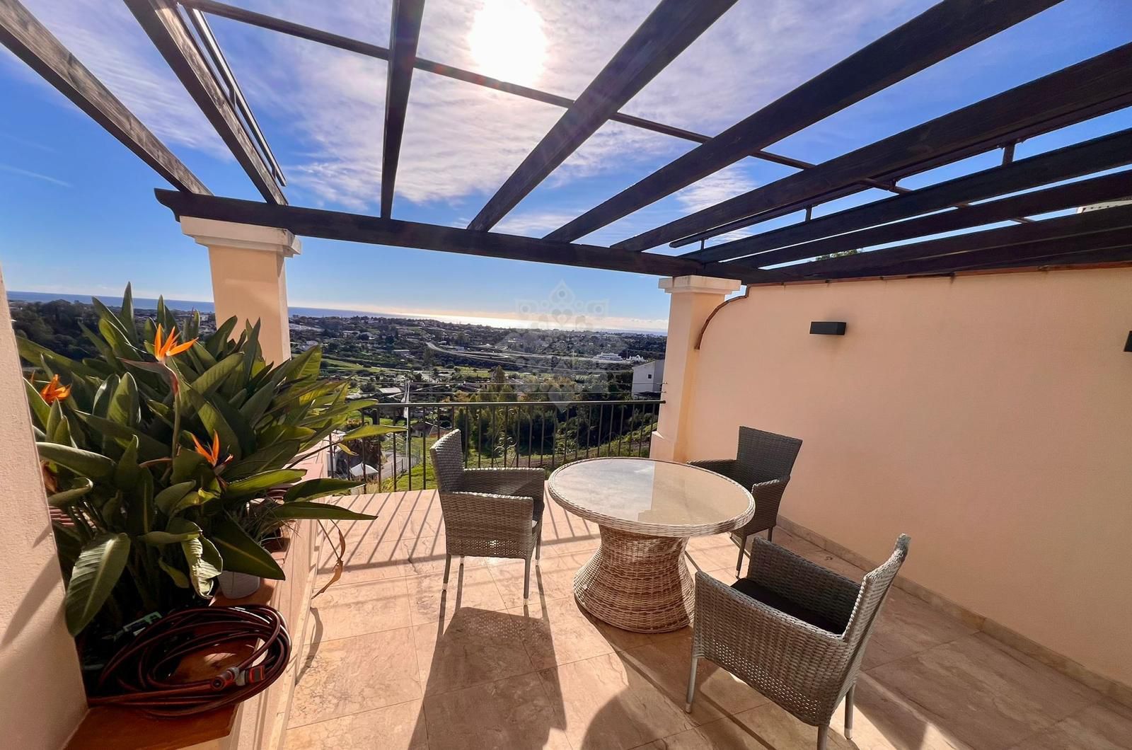 Duplex Penthouse in Los Almendros, Benahavis