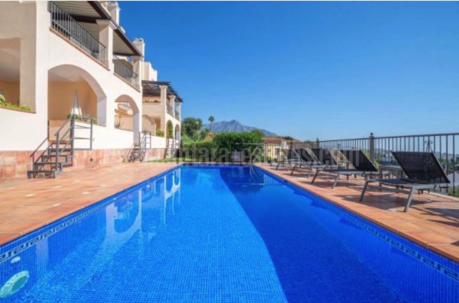 Atico Duplex en Los Almendros, Benahavis