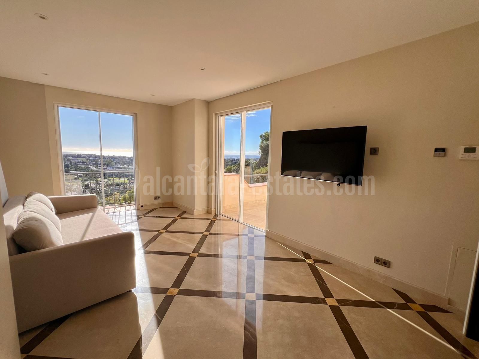 Atico Duplex en Los Almendros, Benahavis