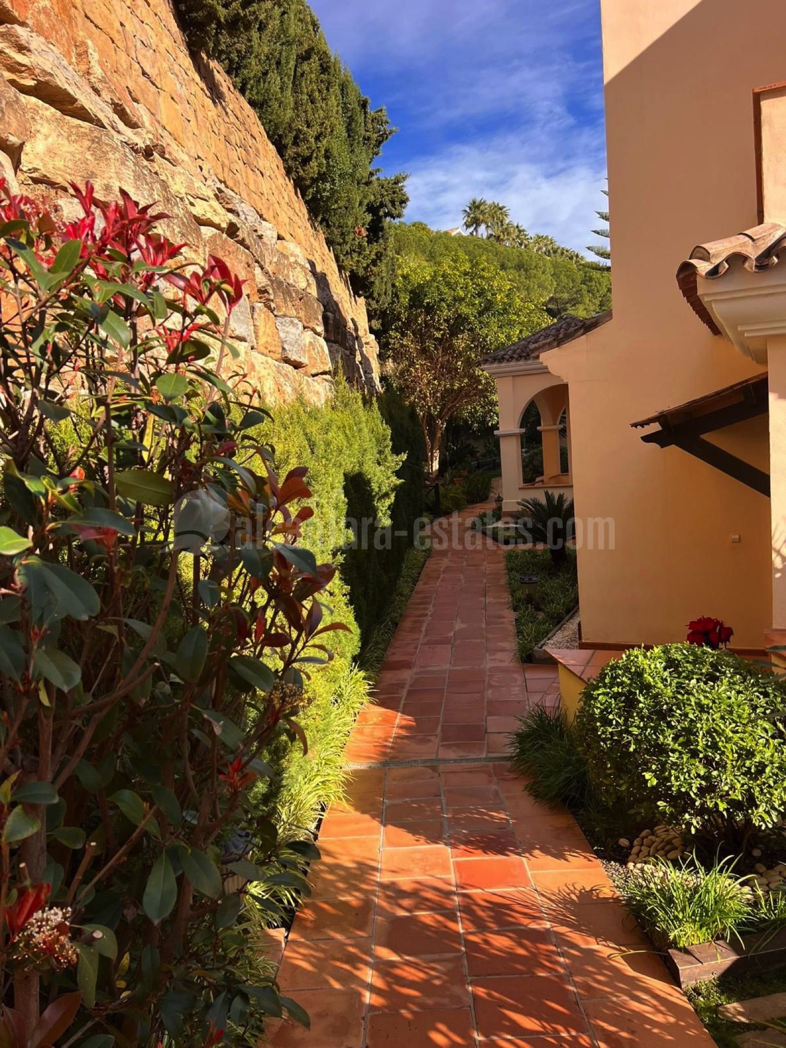 Atico Duplex en Los Almendros, Benahavis