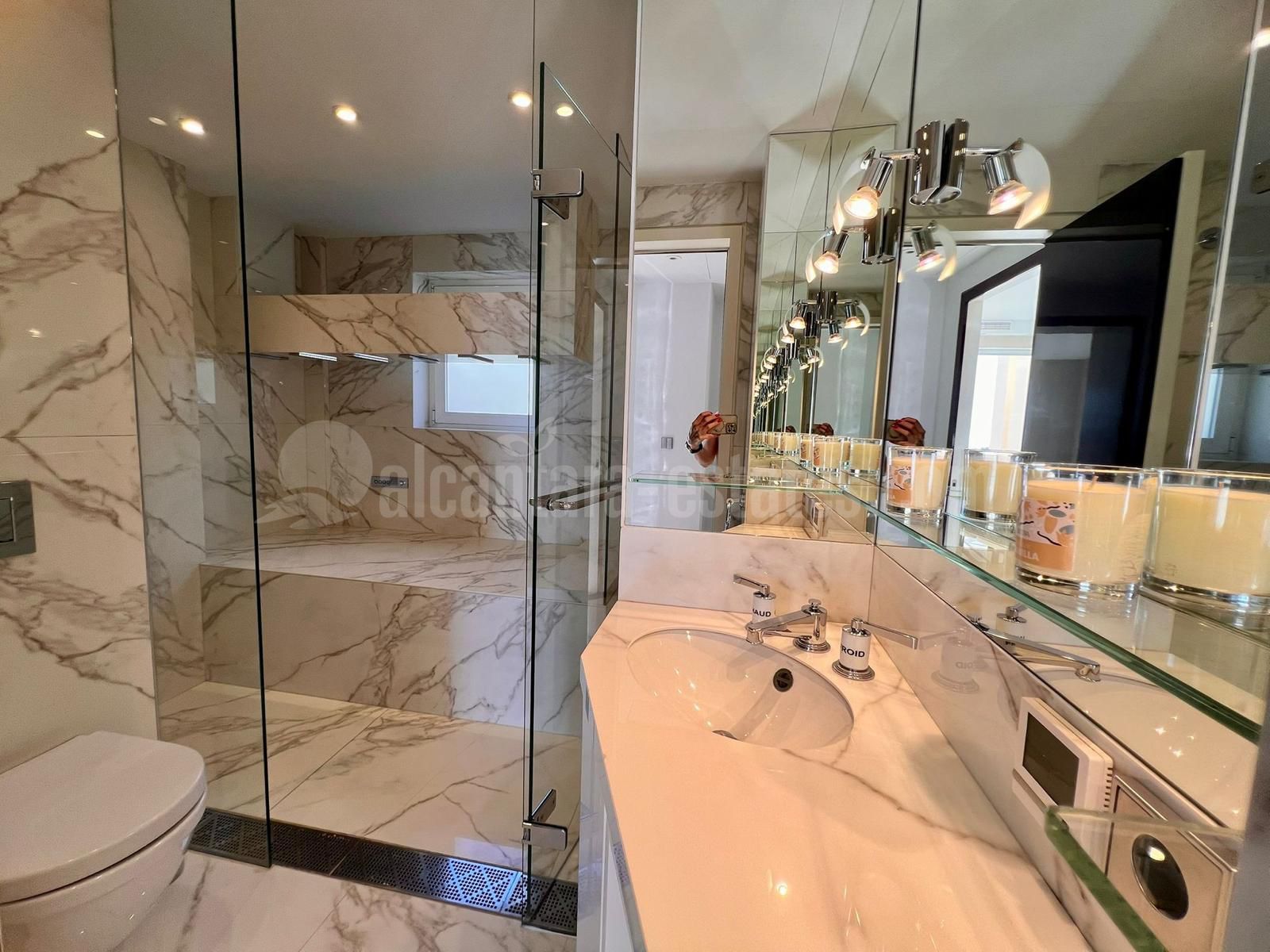 Atico Duplex en Los Almendros, Benahavis