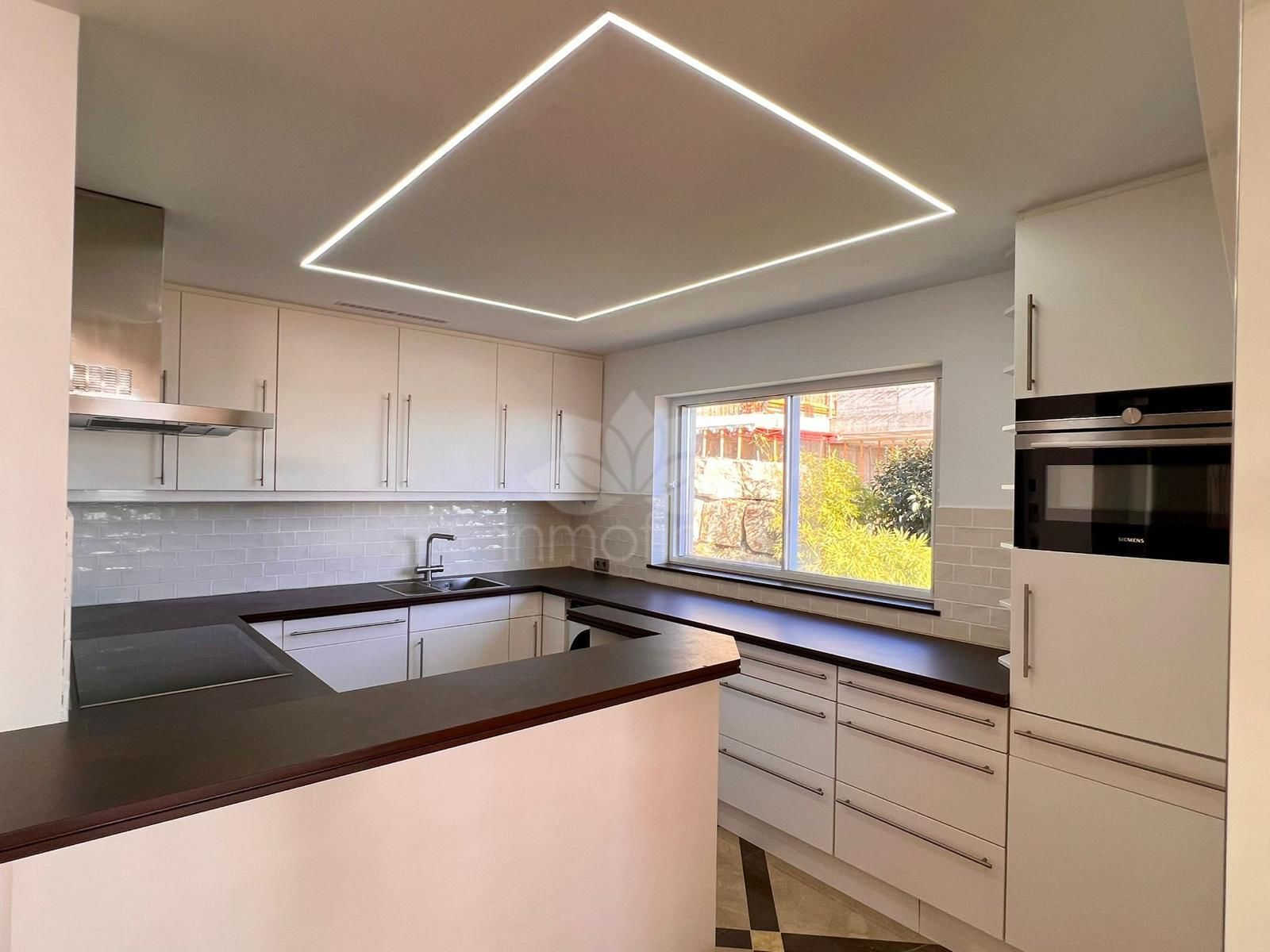 Duplex Penthouse in Los Almendros, Benahavis