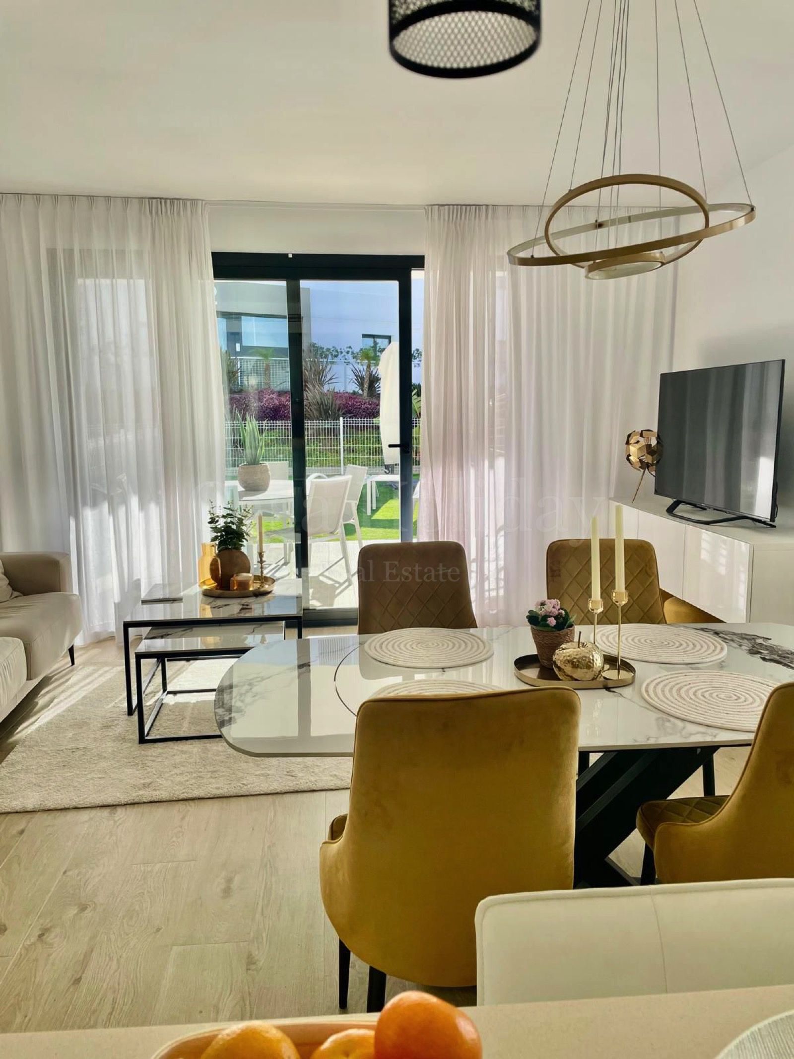Apartamento Planta Baja en Guadalobon, Estepona
