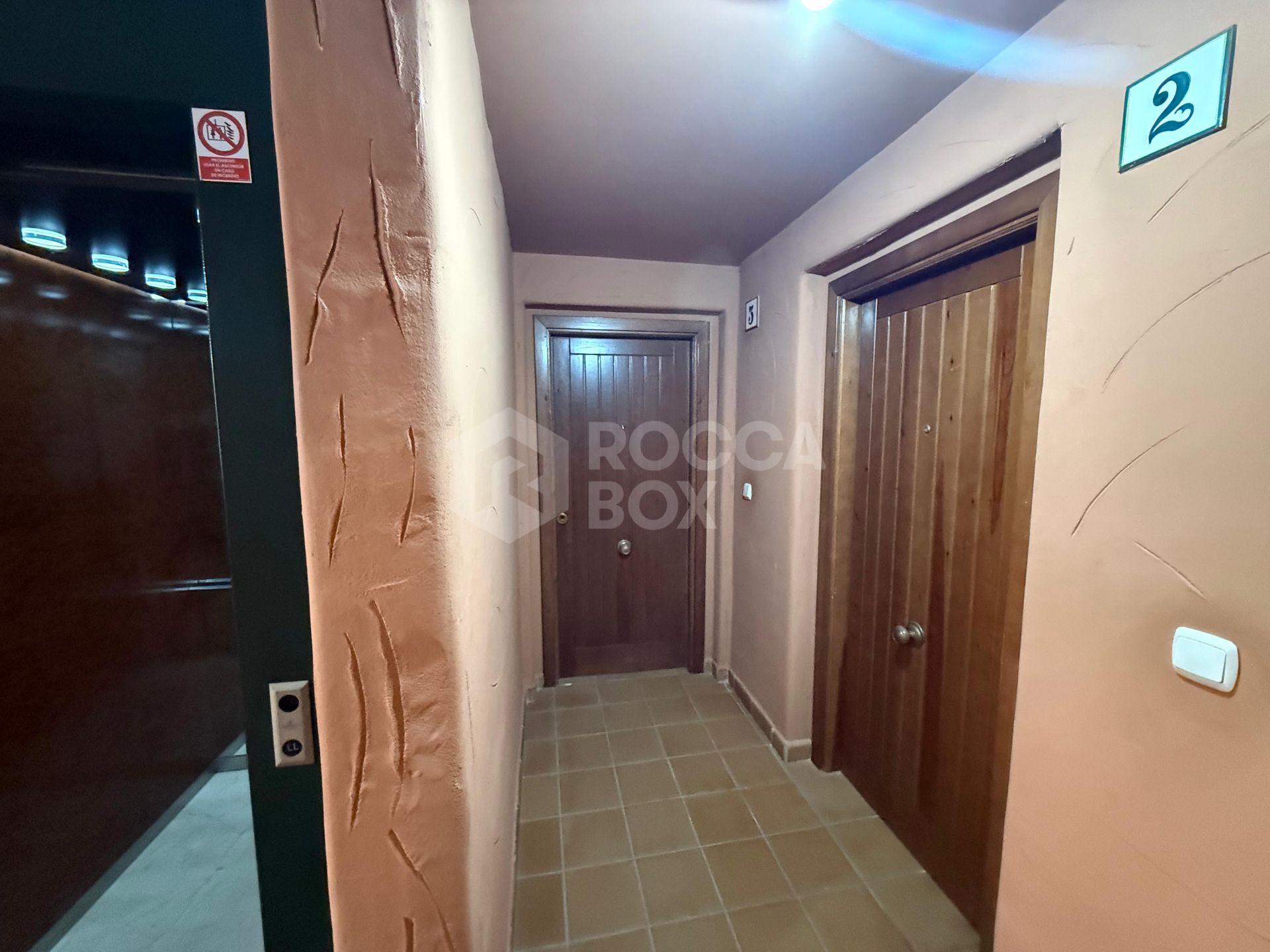 Elegant 2-Bedroom Apartment with Sea Views