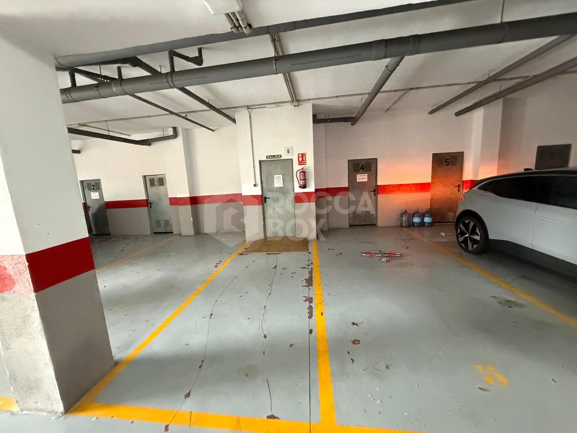 Elegant 2-Bedroom Apartment with Sea Views