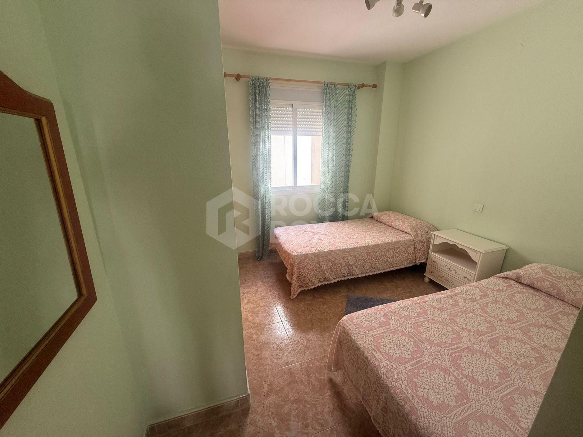 Bright South-Facing 3-Bedroom Apartment – Just Steps from the Beach