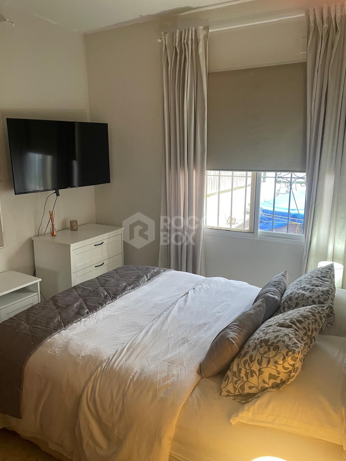 Enchanting Single-Storey Detached Villa with Lush Fruit Orchard