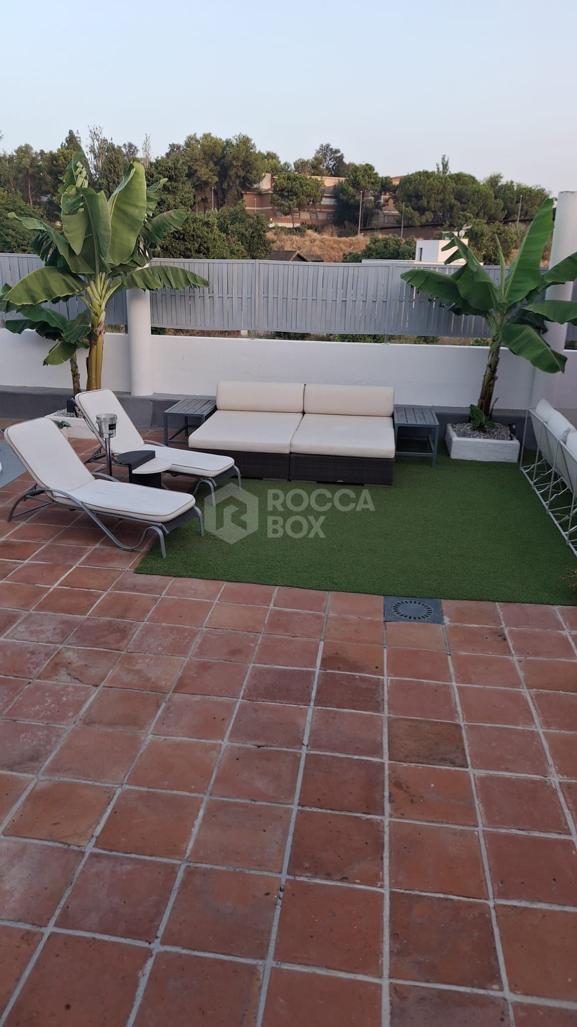 Enchanting Single-Storey Detached Villa with Lush Fruit Orchard