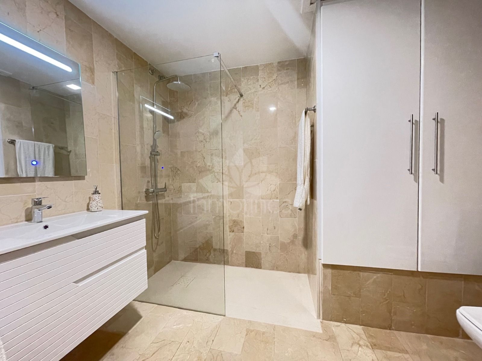 Apartamento Planta Baja en Las Brisas, Marbella