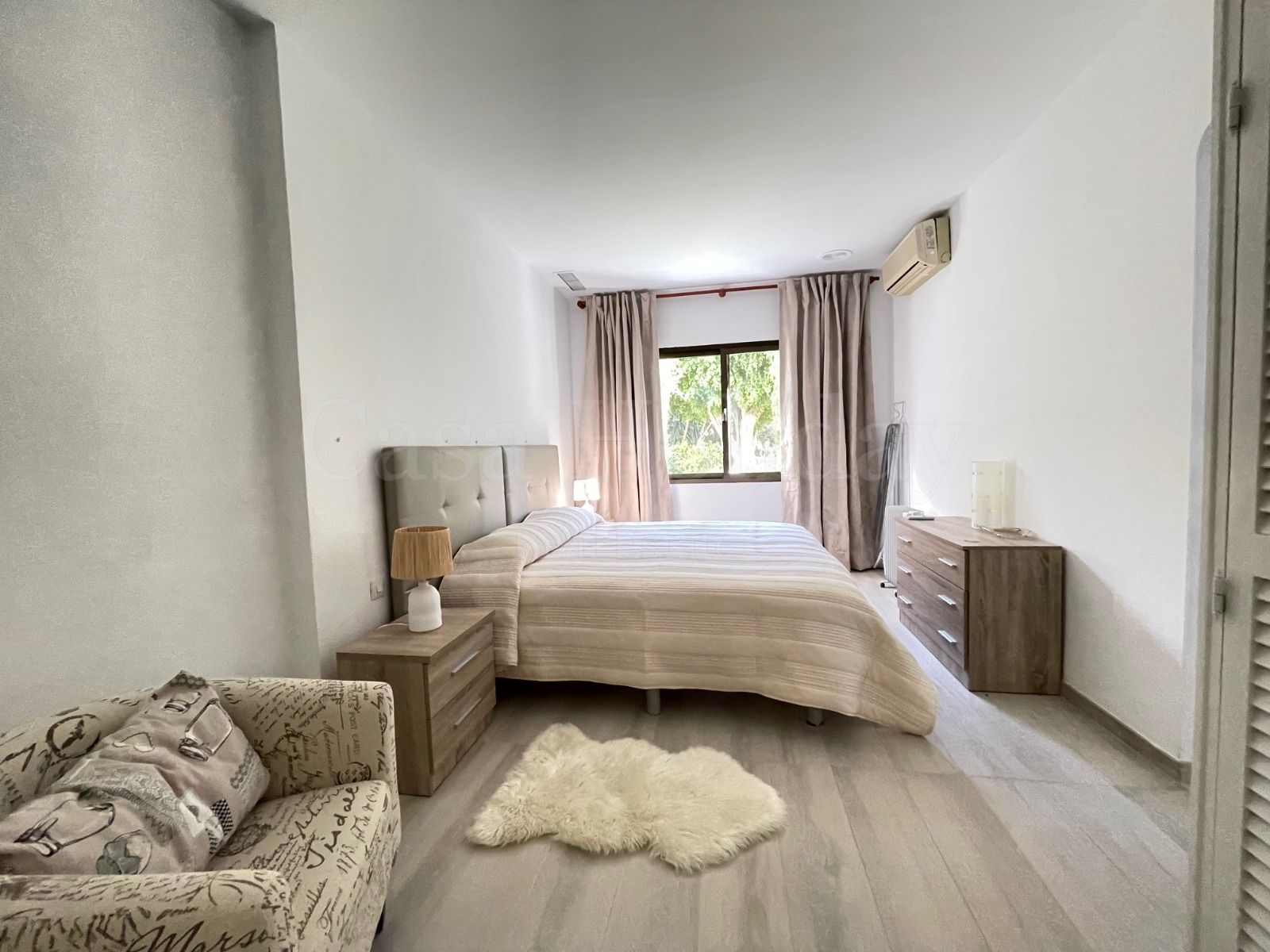 Apartamento Planta Baja en Las Brisas, Marbella