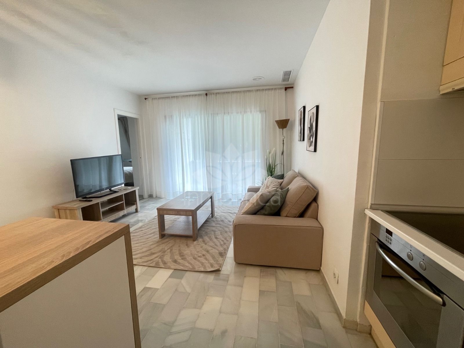 Apartamento Planta Baja en Las Brisas, Marbella