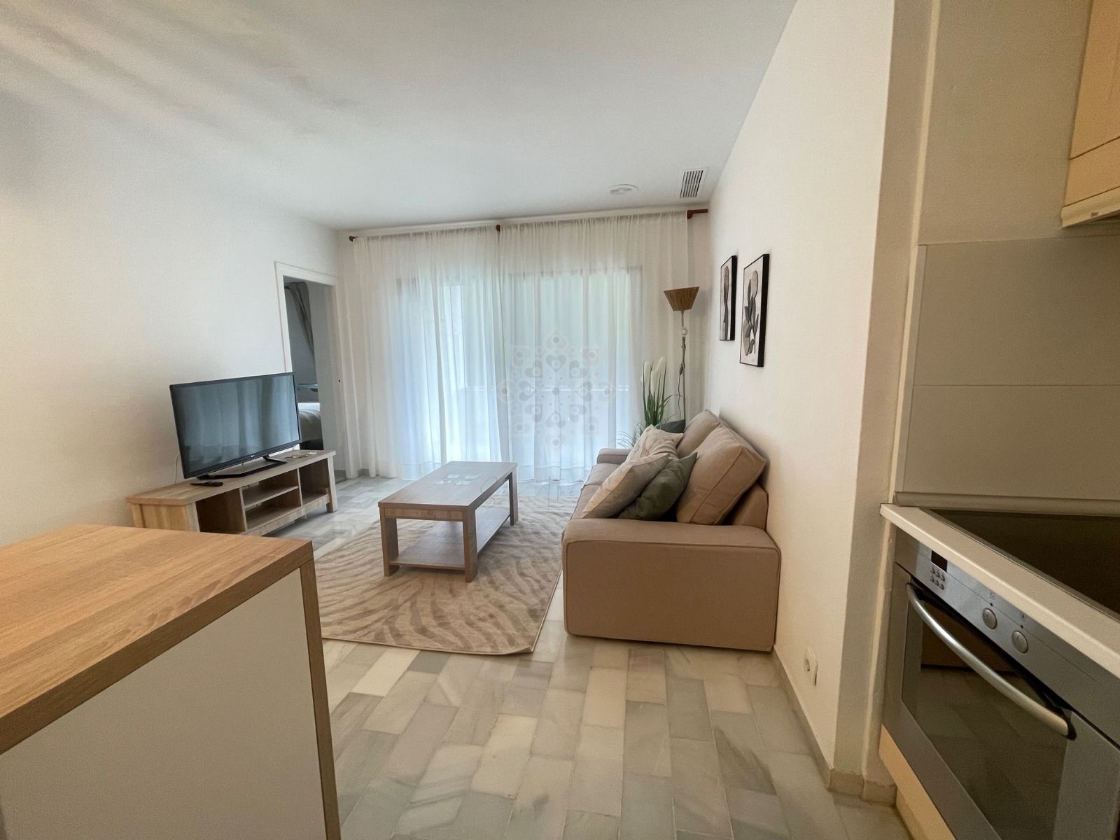 Apartamento Planta Baja en Las Brisas, Marbella