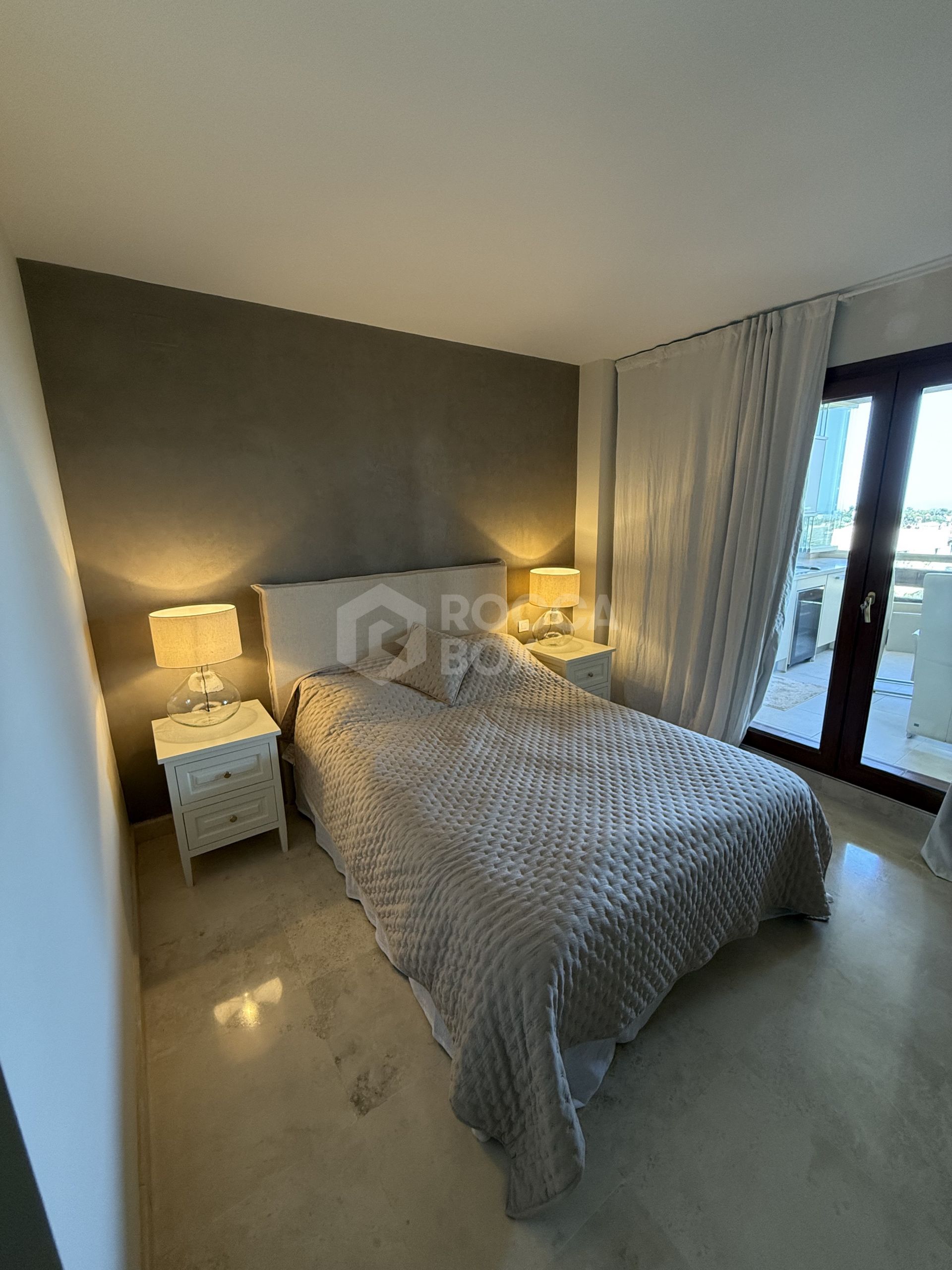 Exclusive Apartment with Panoramic Sea, La Concha Mountain, and New Golden Mile Views