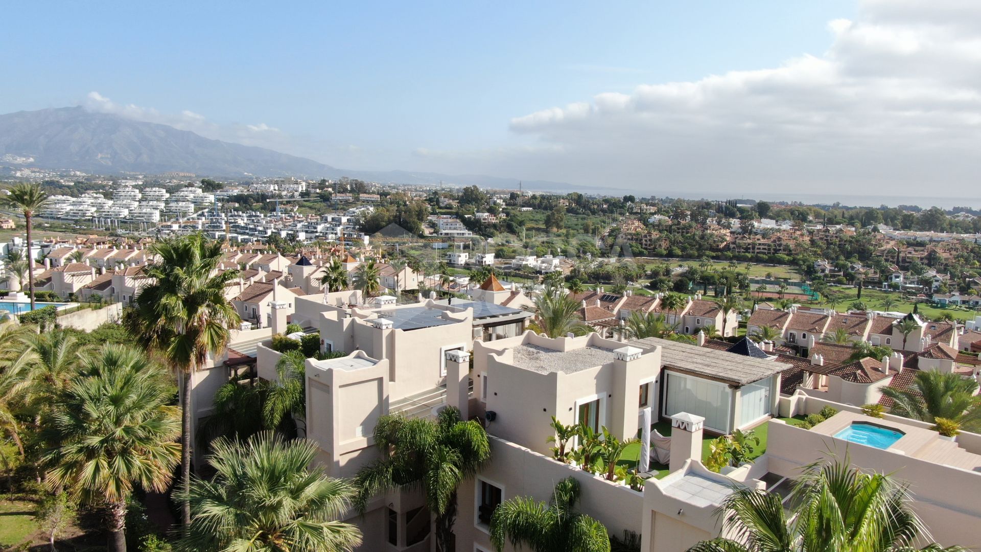 Exclusive Apartment with Panoramic Sea, La Concha Mountain, and New Golden Mile Views