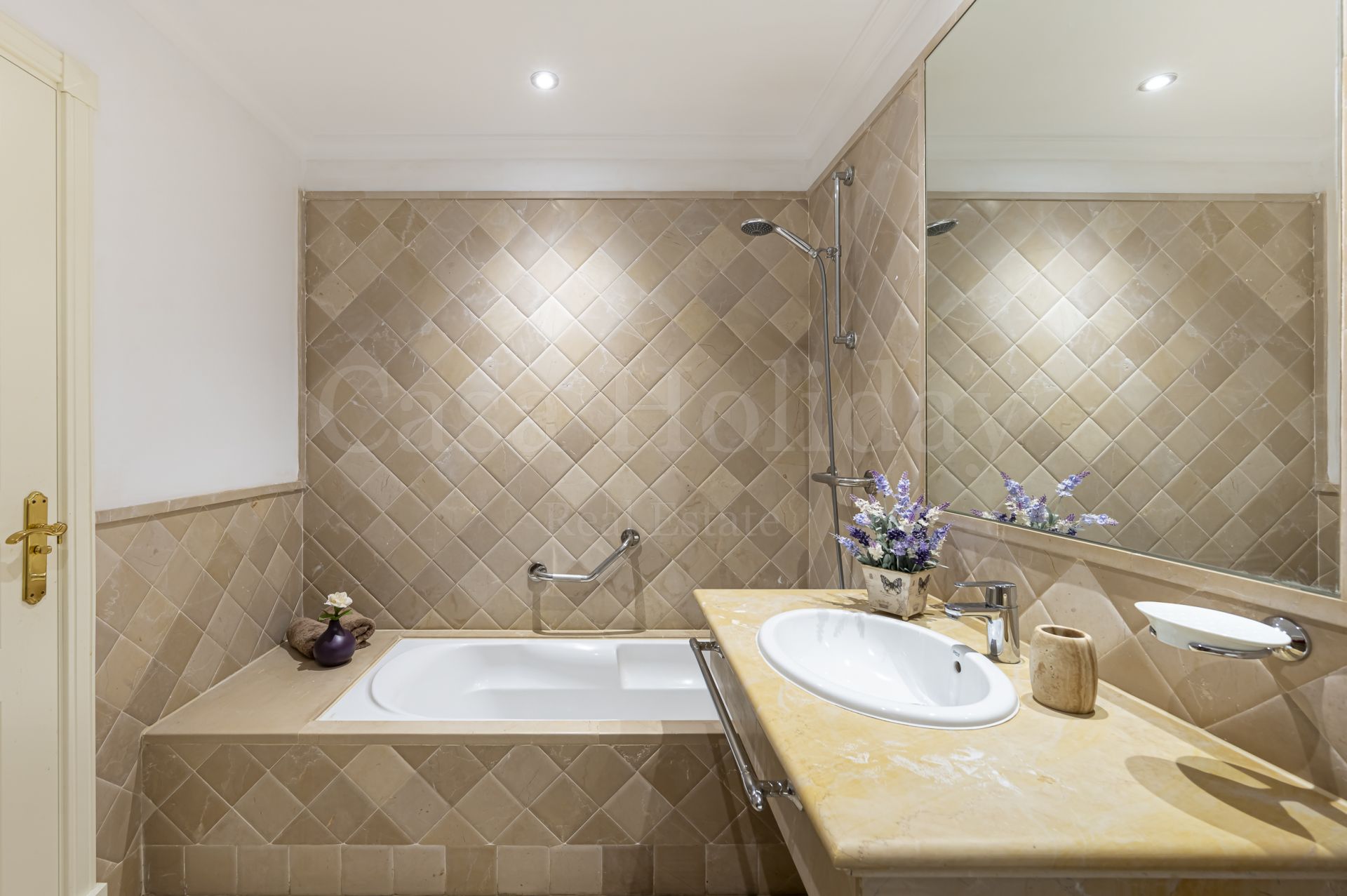 Apartamento en Benavista, Estepona