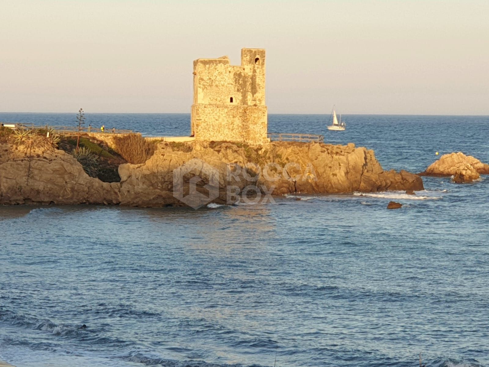 Exclusive South-Facing Beachfront Townhouse with Panoramic Sea Views