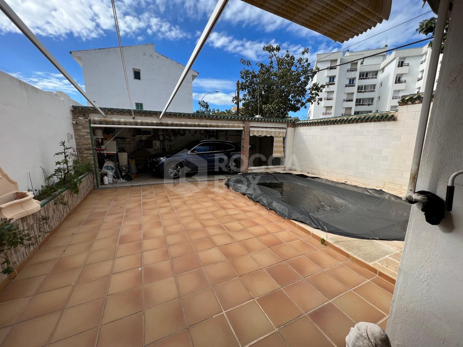 Stunning Detached Villa with Private Pool and Panoramic Views i