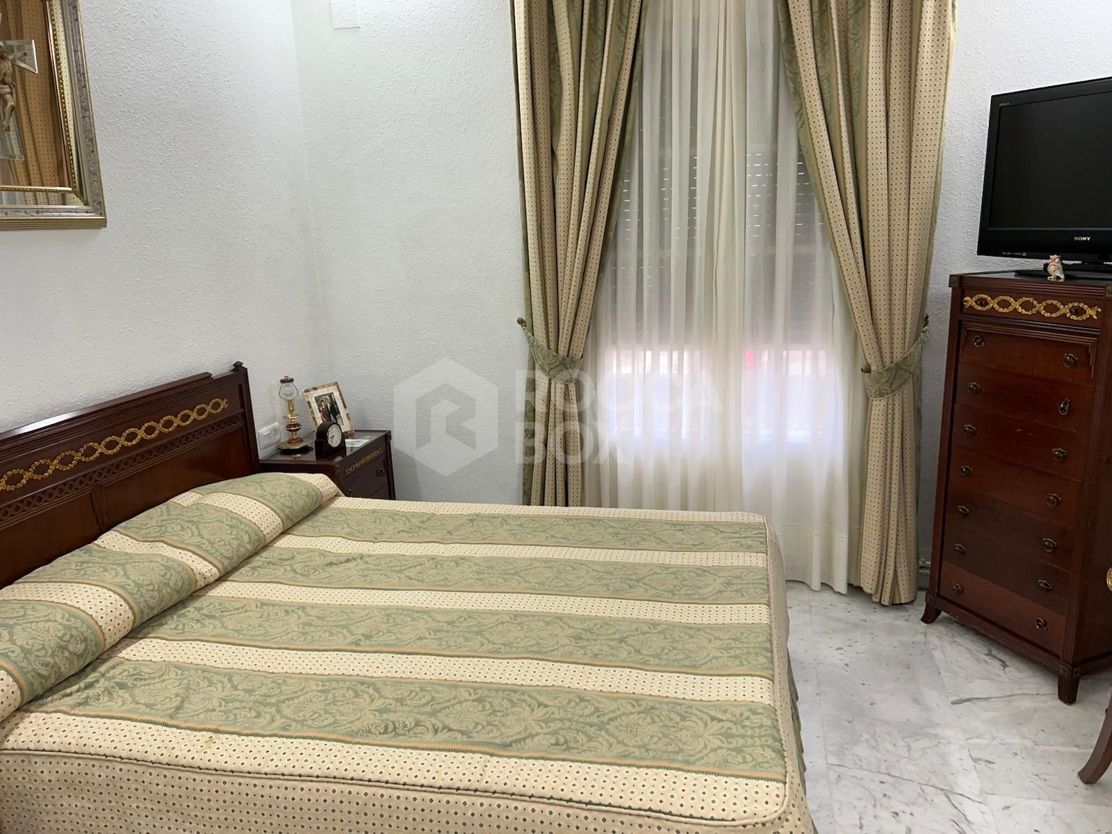 Stunning Detached Villa with Private Pool and Panoramic Views i