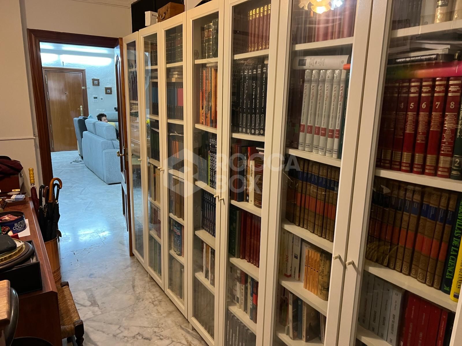 Stunning Detached Villa with Private Pool and Panoramic Views i