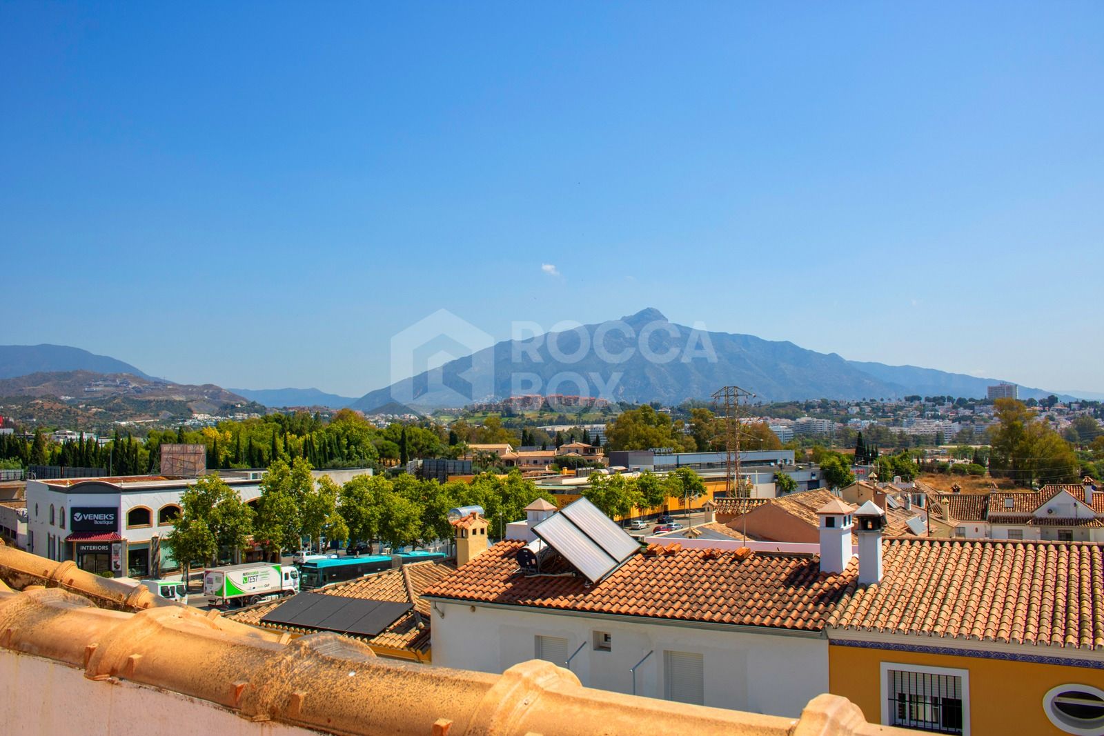 Stunning Penthouse with Sea Views in Prime San Pedro de Alcántara Location