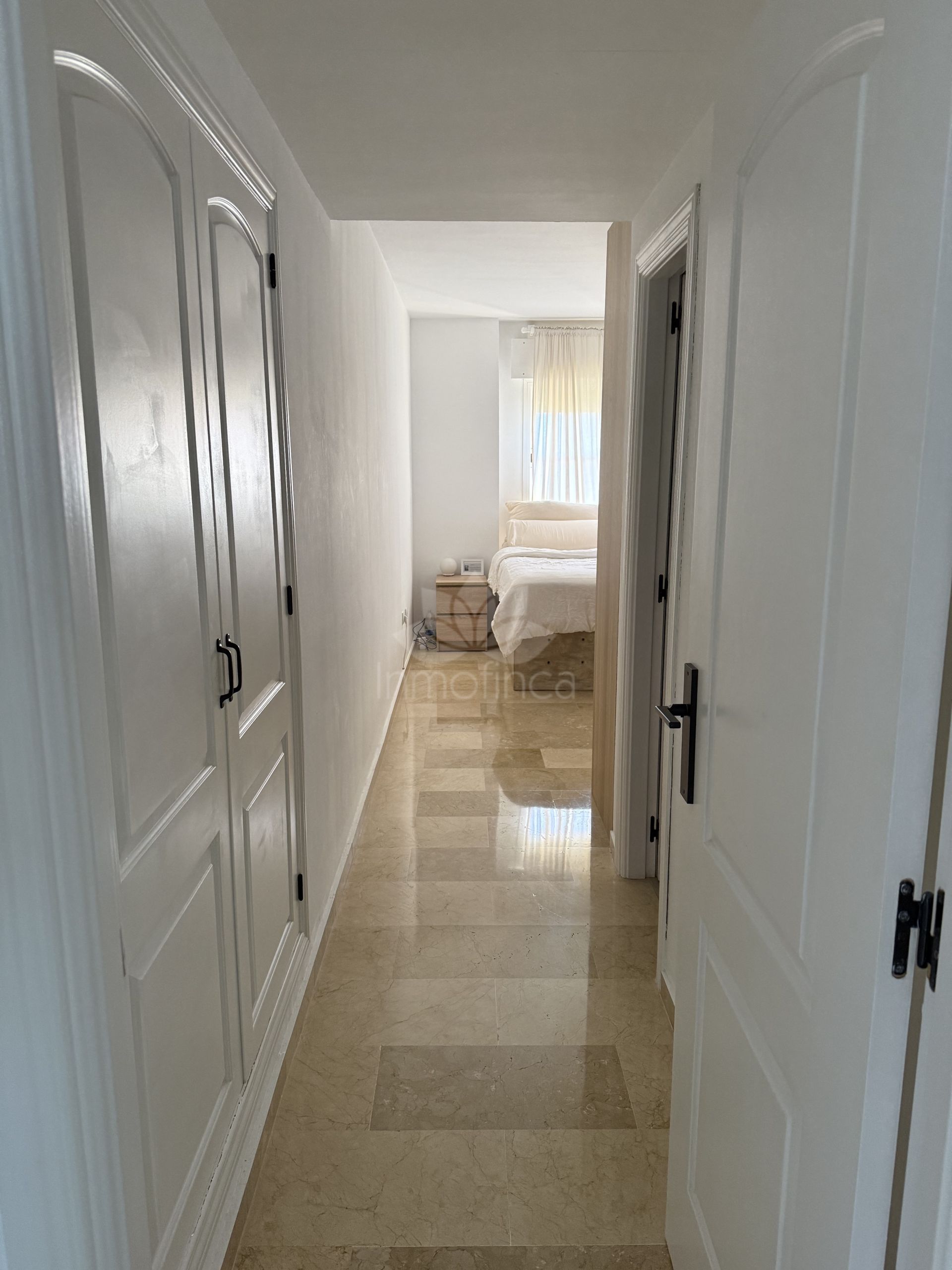Apartamento en Nueva Atalaya, Estepona