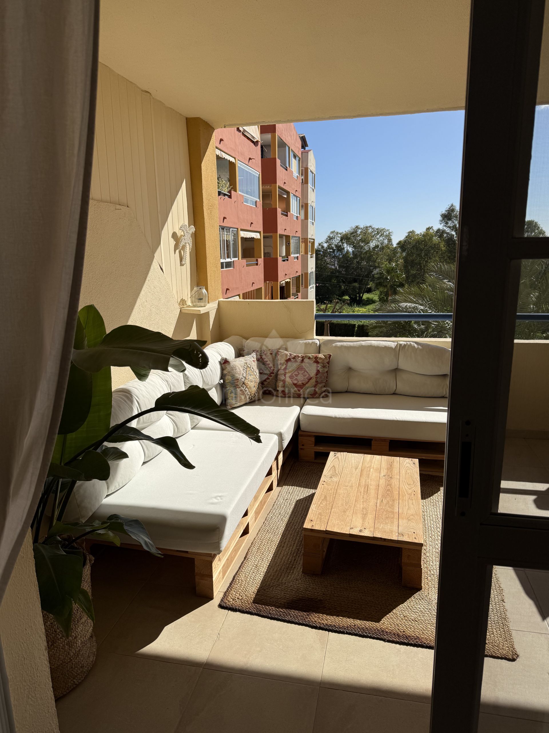 Apartamento en Nueva Atalaya, Estepona