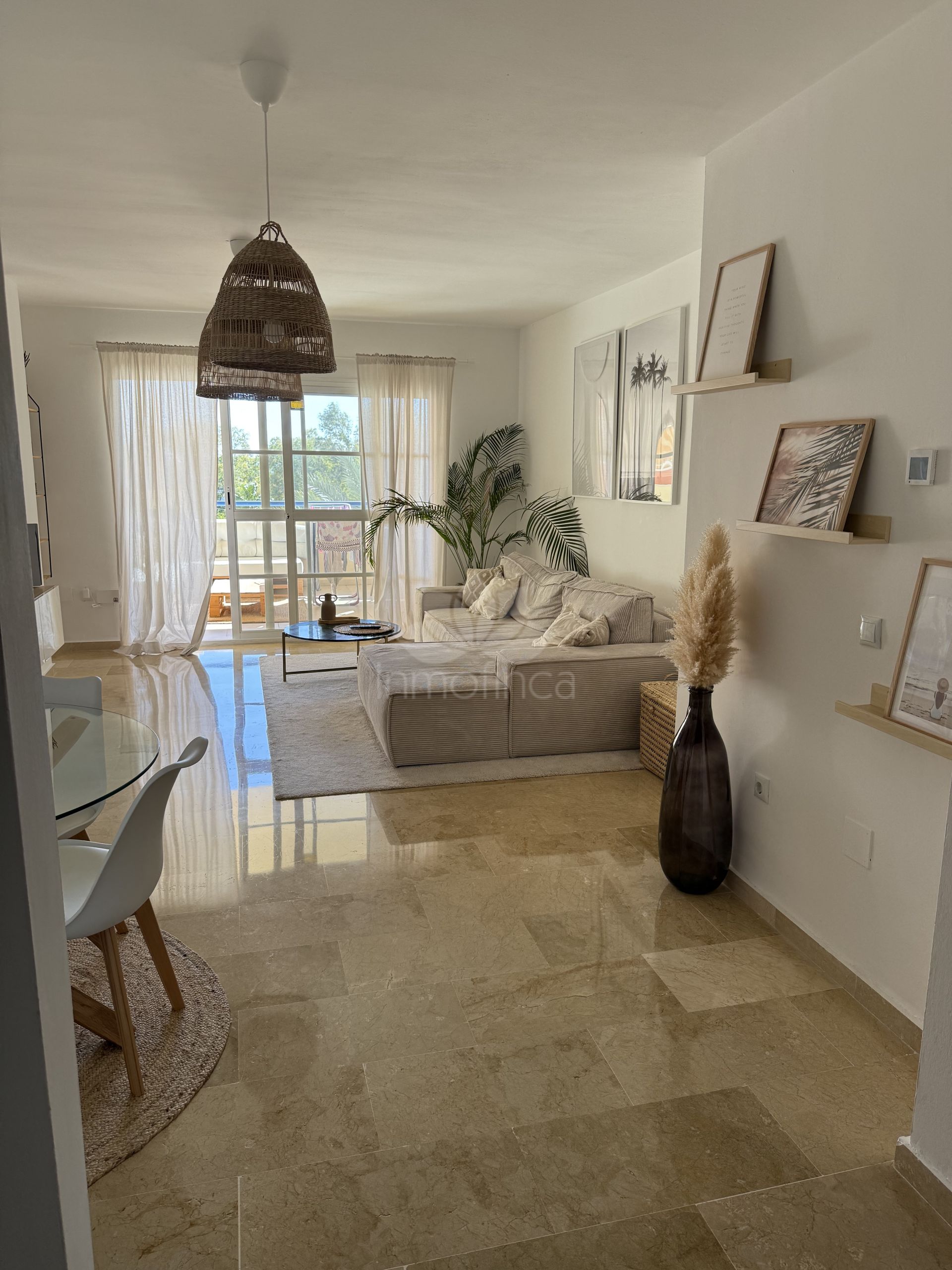 Apartamento en Nueva Atalaya, Estepona