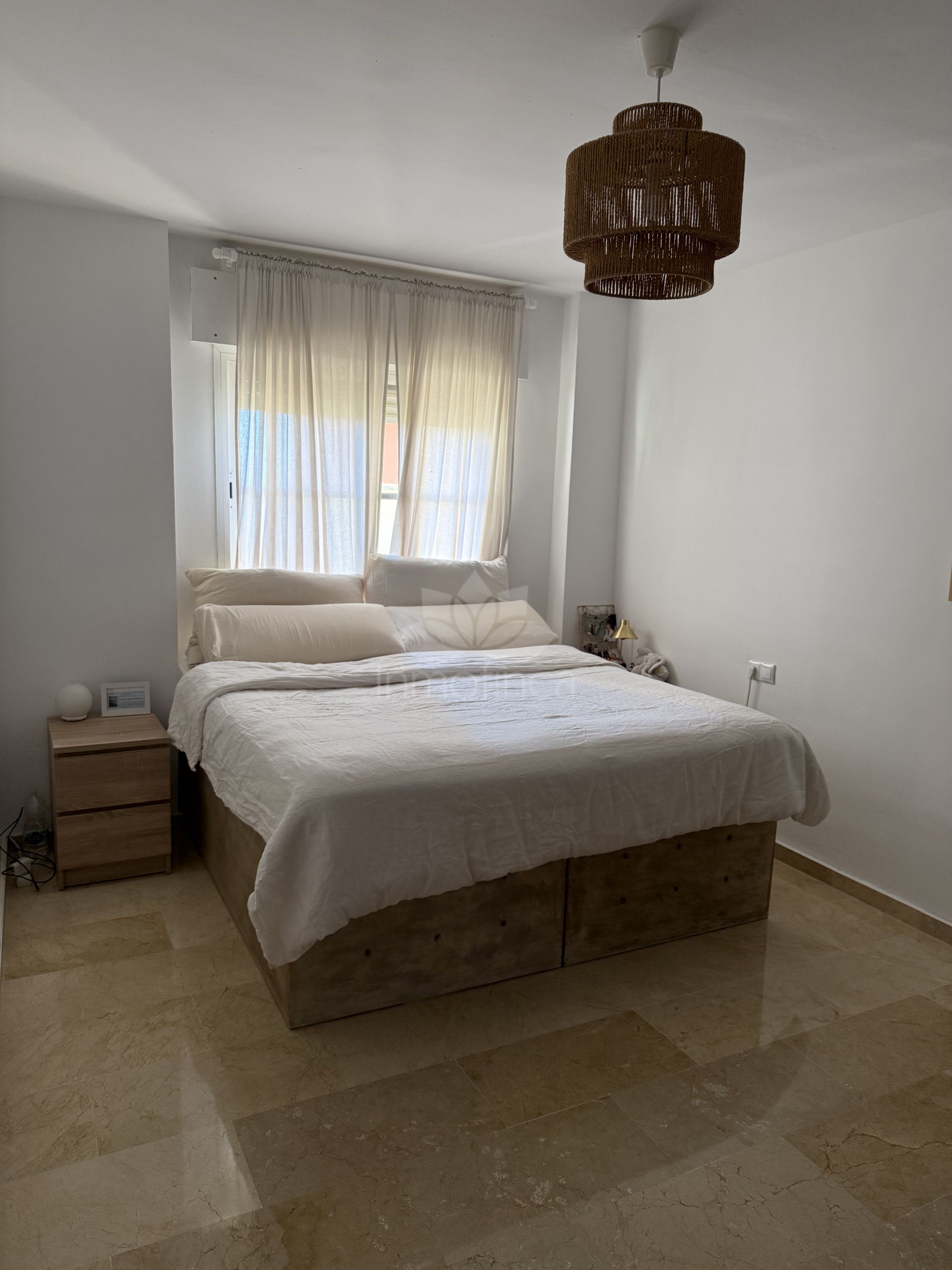 Apartamento en Nueva Atalaya, Estepona