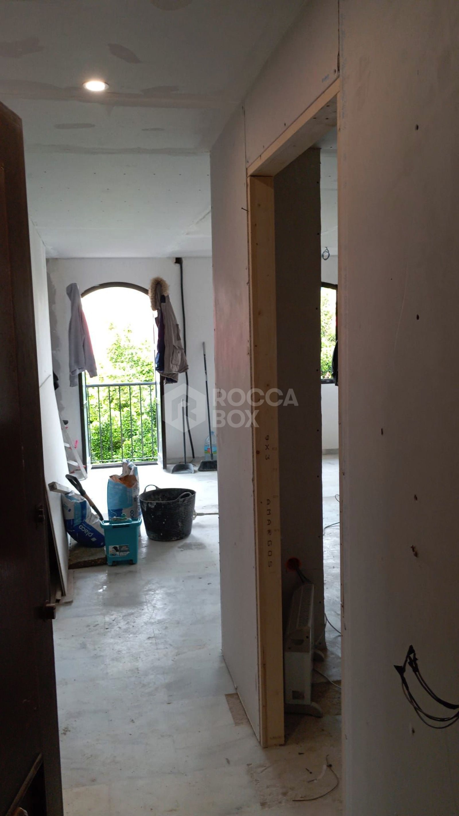 Prime Apartment in the Heart of Puerto Banús NEEDS REFORMS