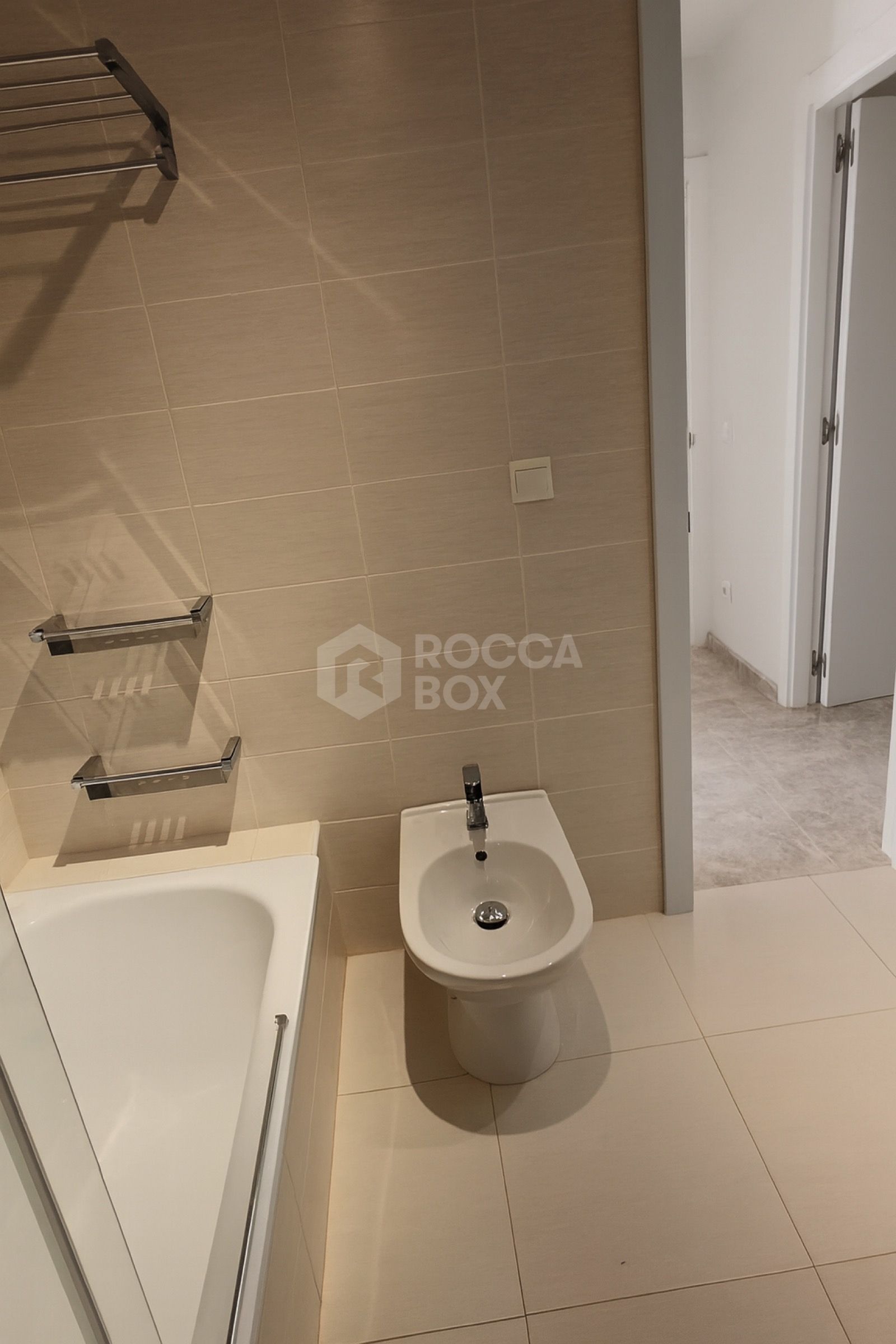 Fully Renovated Apartment Ready to Move In – Los Naranjos