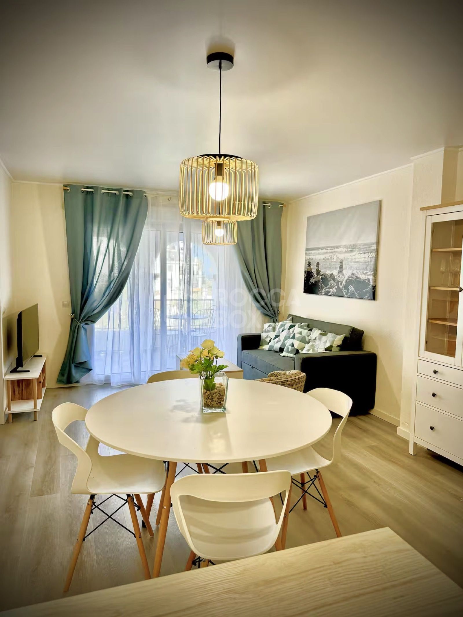 Fully Renovated Beachfront Apartment with Sea Views in Puerto de la Duquesa, Manilva