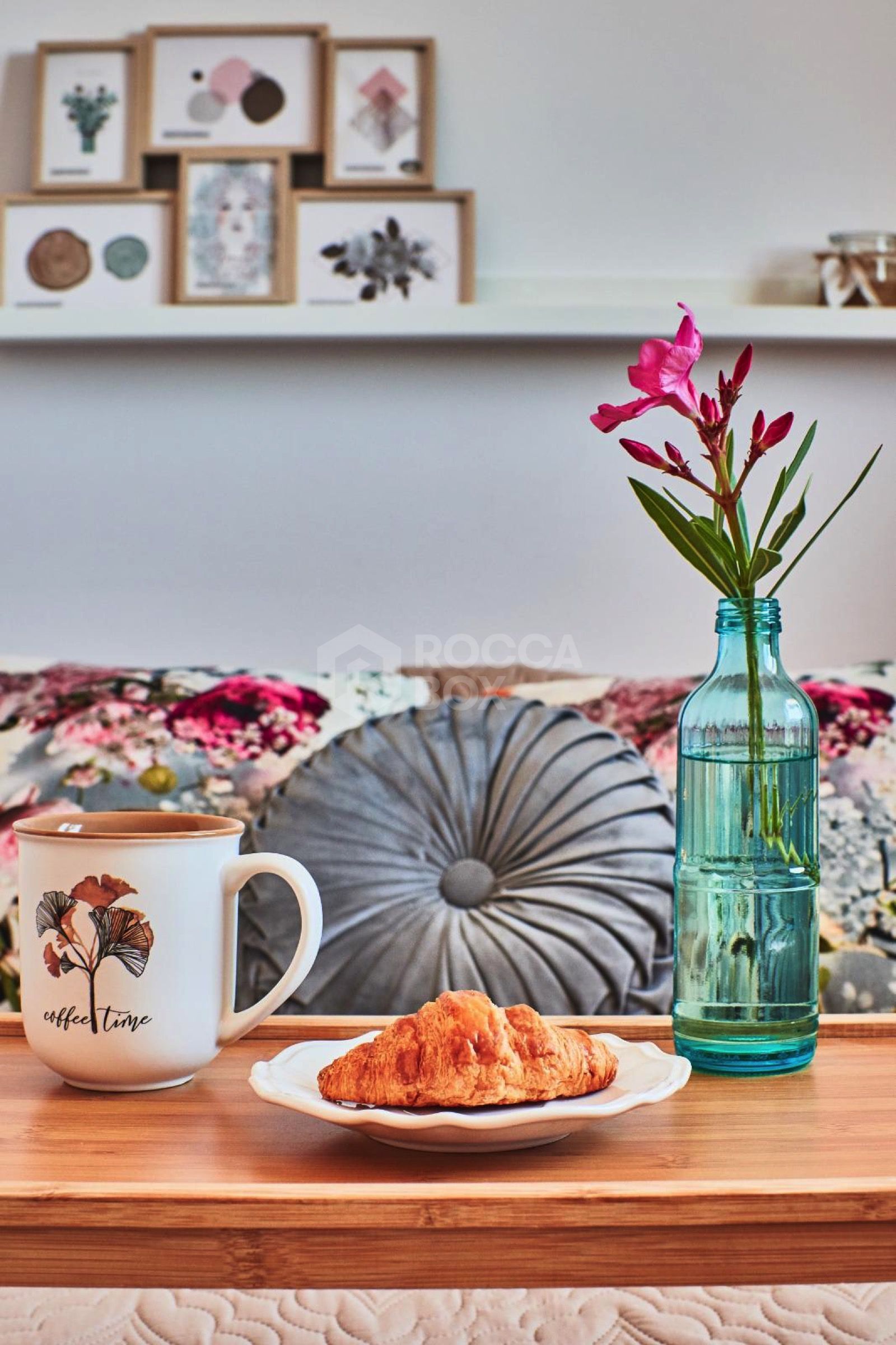 Exclusive Ground-Floor Mezzanine Apartment with Sea Views