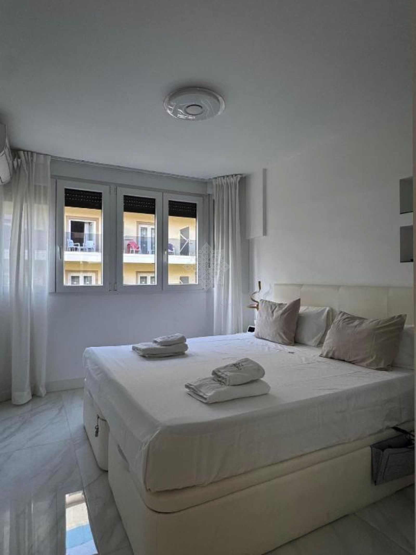 Apartment in Playa Bajadilla - Puertos, Marbella