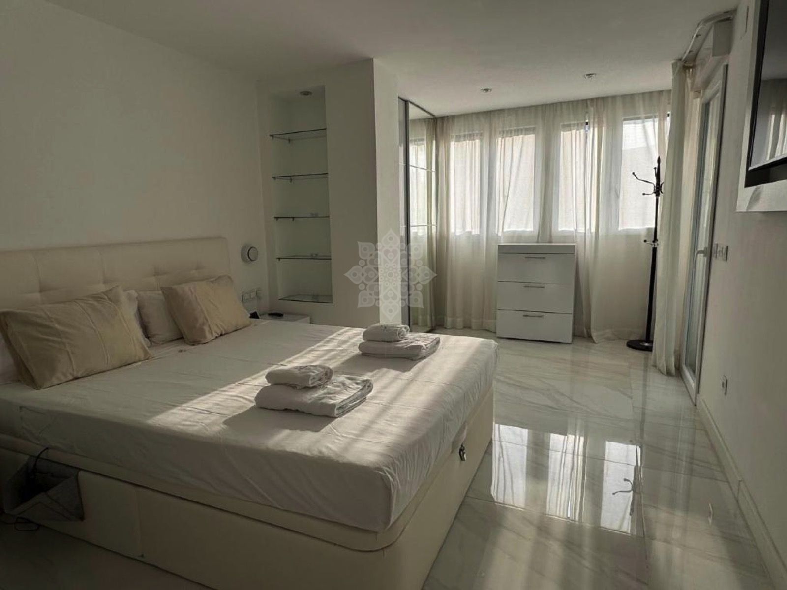 Apartment in Playa Bajadilla - Puertos, Marbella