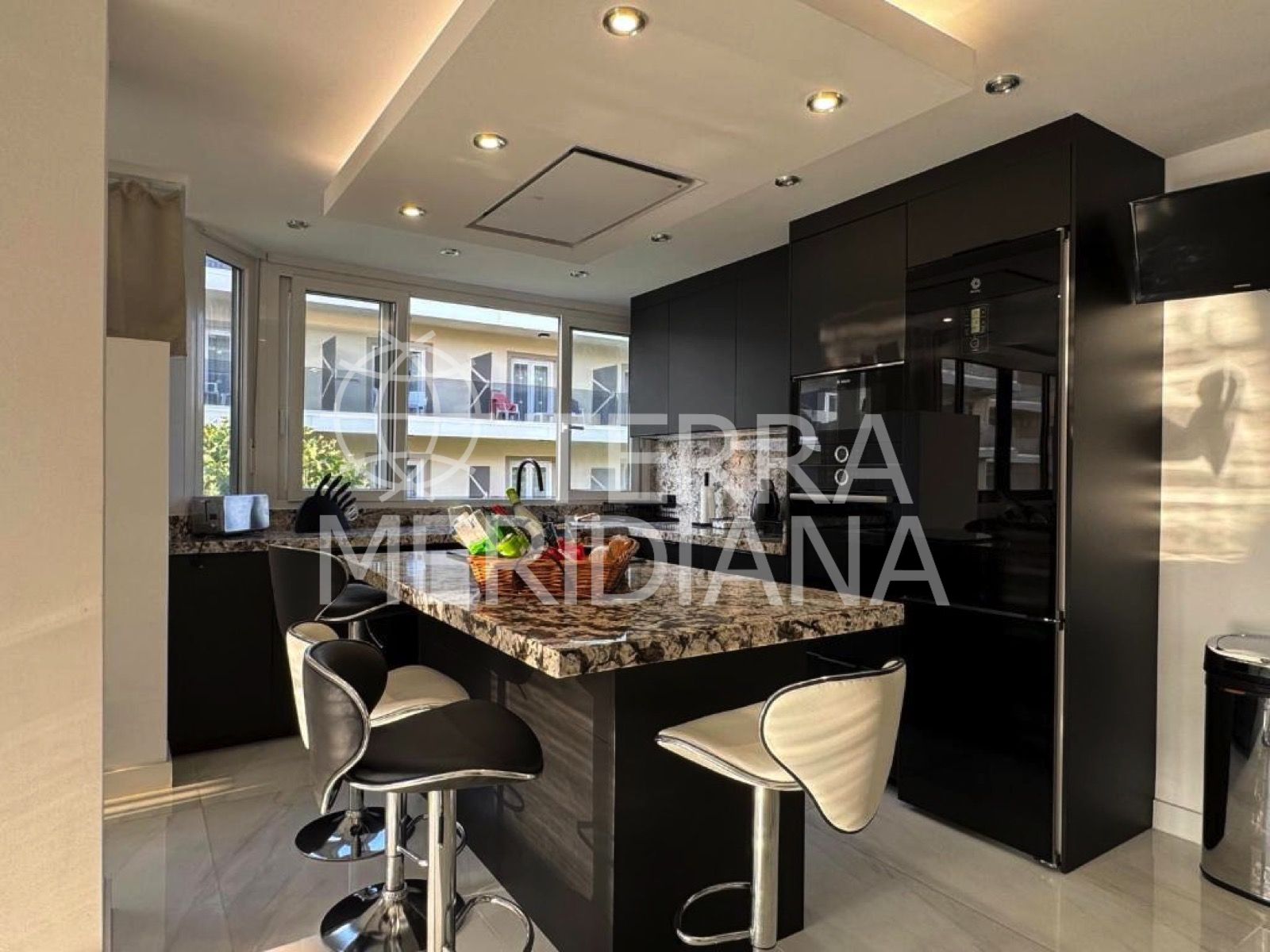 Apartment in Playa Bajadilla - Puertos, Marbella